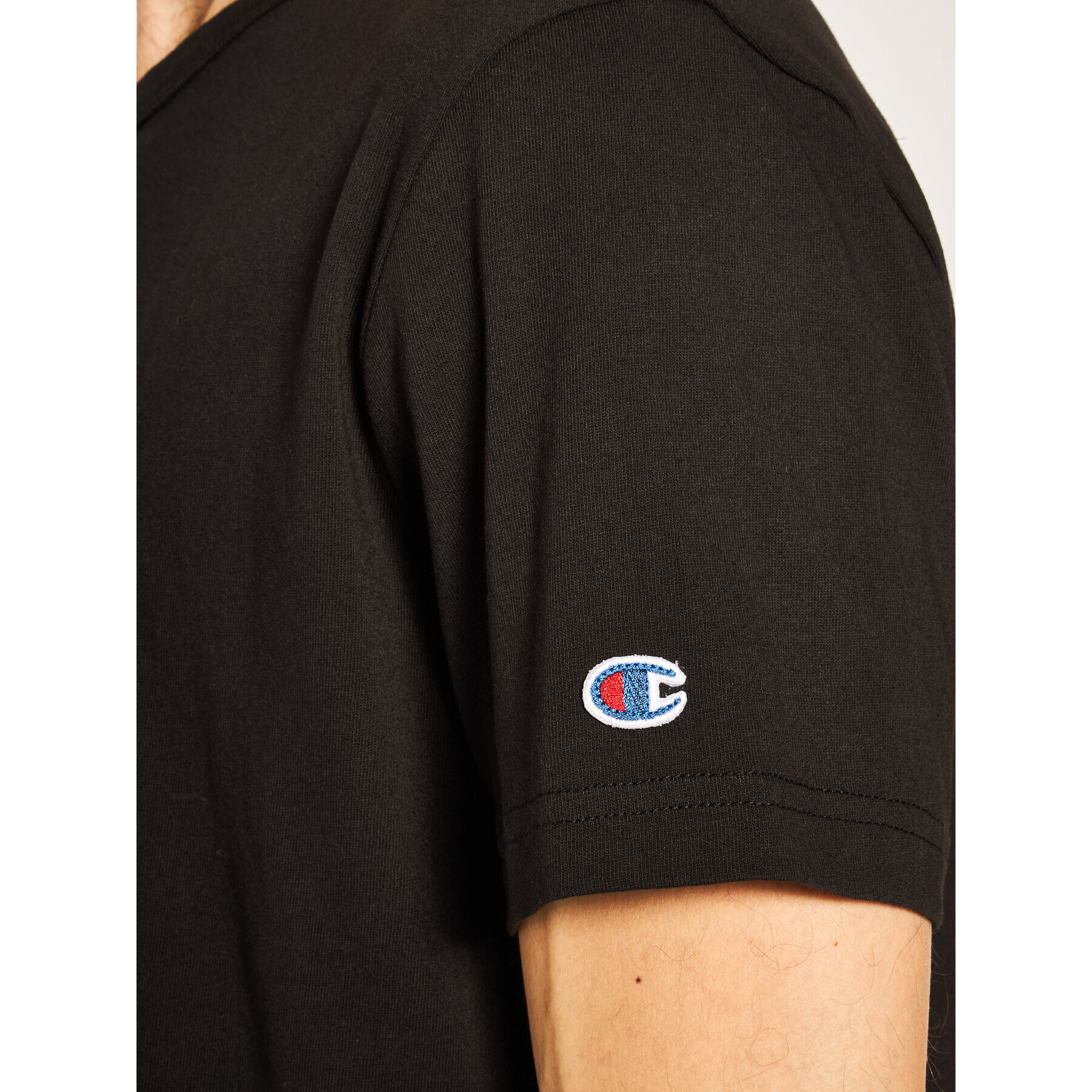 Champion Тишърт Small C Logo 214674 Черен Custom Fit - Pepit.bg