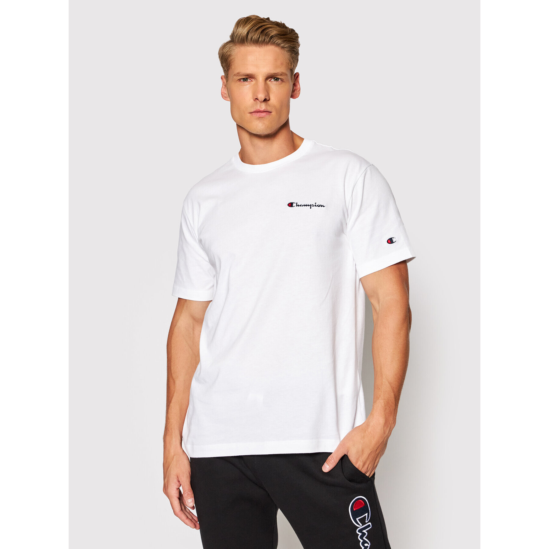 Champion Тишърт Small Script Logo 216480 Бял Comfort Fit - Pepit.bg