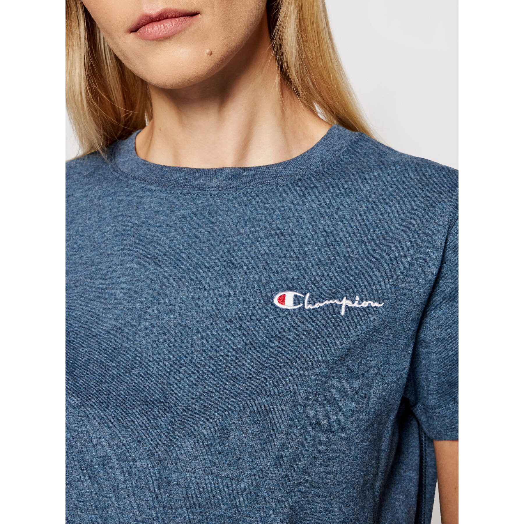 Champion Тишърт Small Script Logo Crew Neck 112195 Син Regular Fit - Pepit.bg