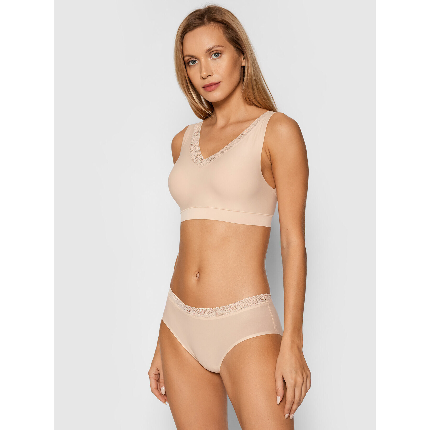 Chantelle Класически дамски бикини Soft Stretch C11G40 Бежов - Pepit.bg