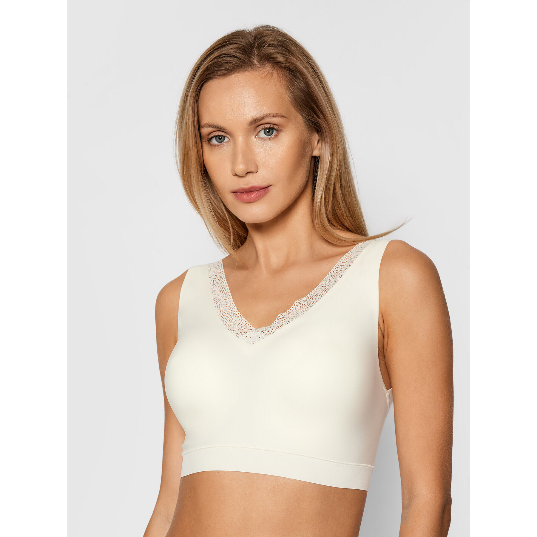 Chantelle Сутиен-топ Soft Stretch C11G60 Бял - Pepit.bg