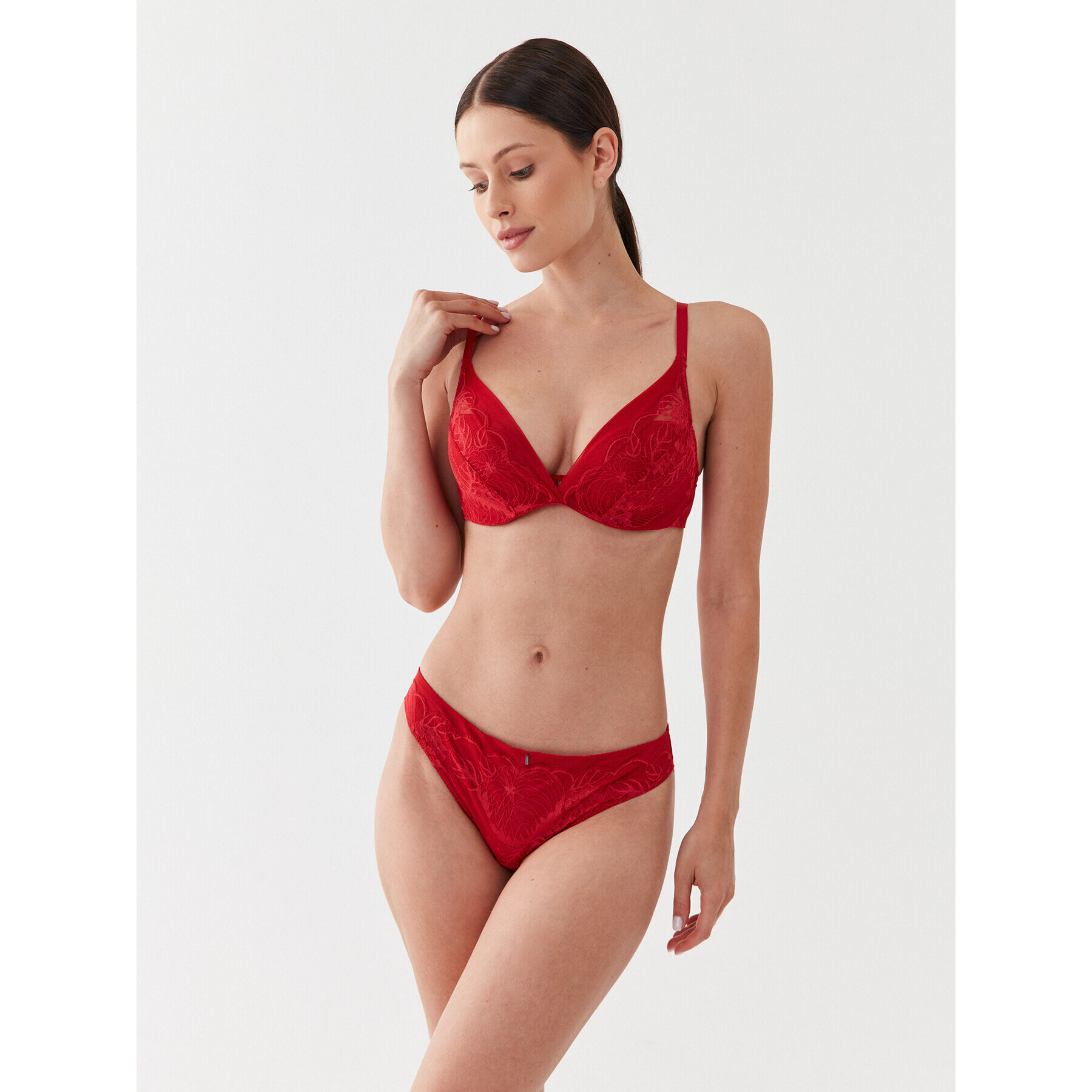 Chantelle Сутиен с банели Midnight C12N20 Червен - Pepit.bg