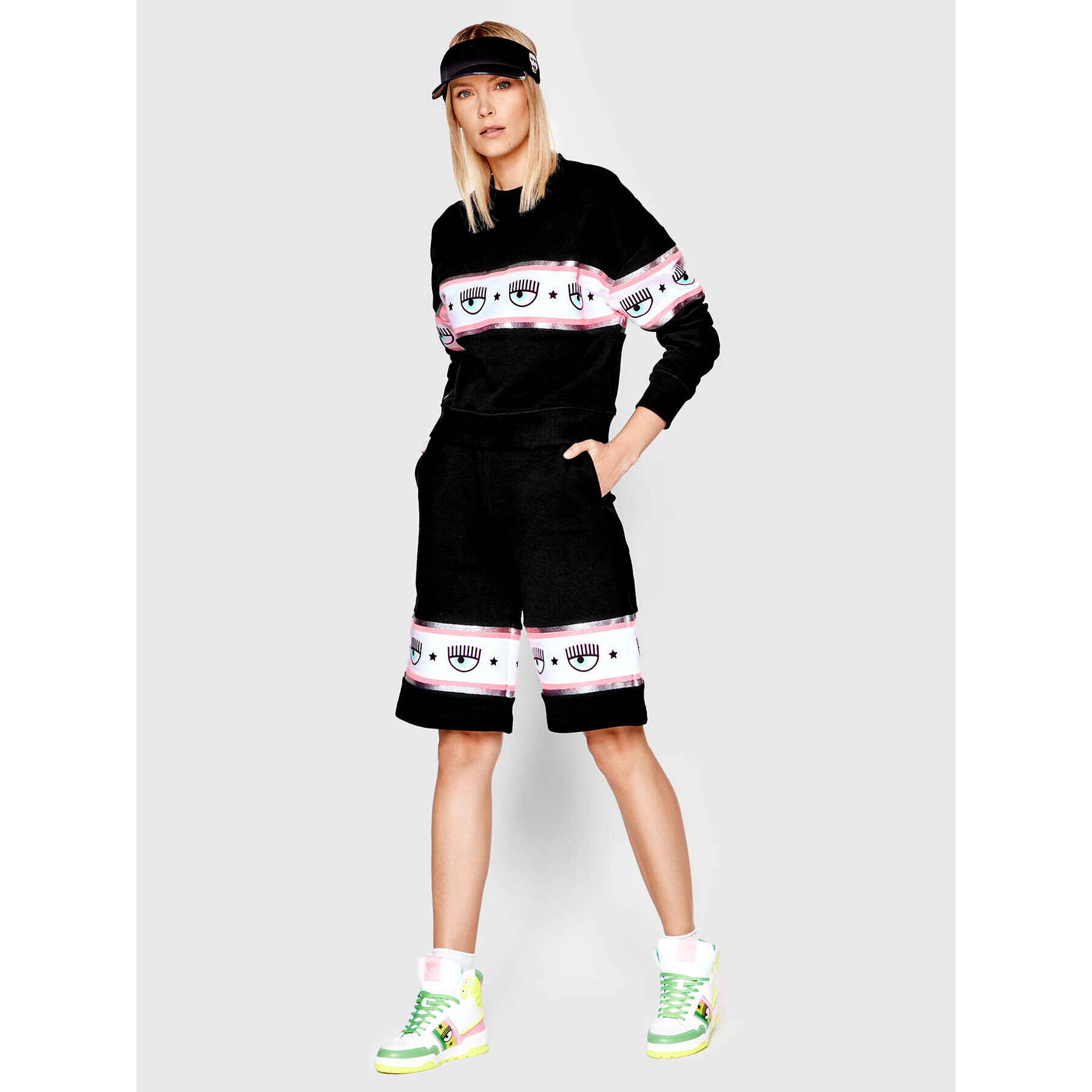 Chiara Ferragni Спортни шорти 72CBDT05 Черен Regular Fit - Pepit.bg