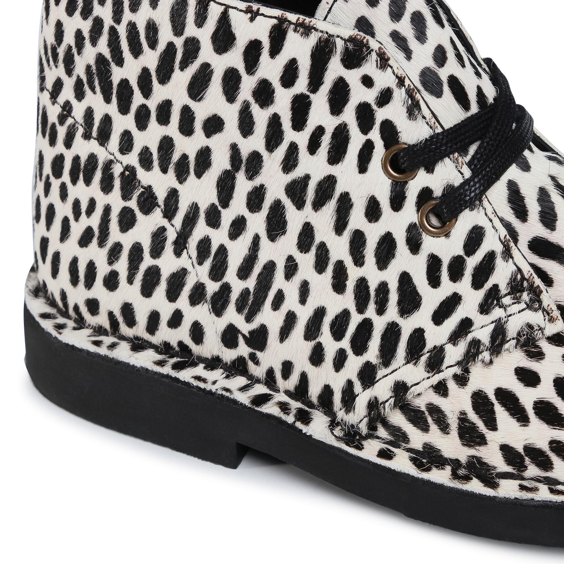 Clarks Боти Desert Boot 2 261556674 Бял - Pepit.bg
