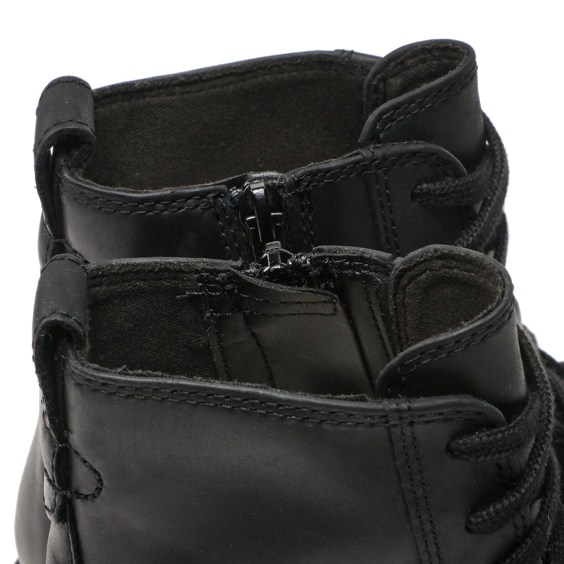 Clarks Боти Maye Step 261683954 Черен - Pepit.bg