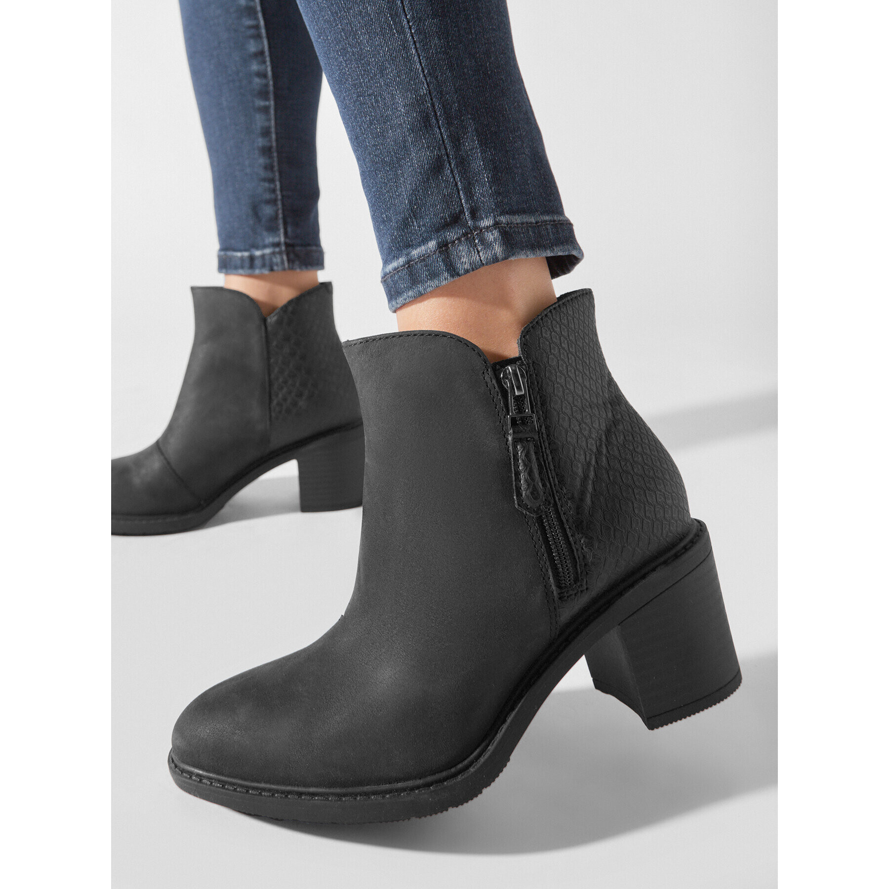 Clarks Боти Scene Zip 261620104 Черен - Pepit.bg