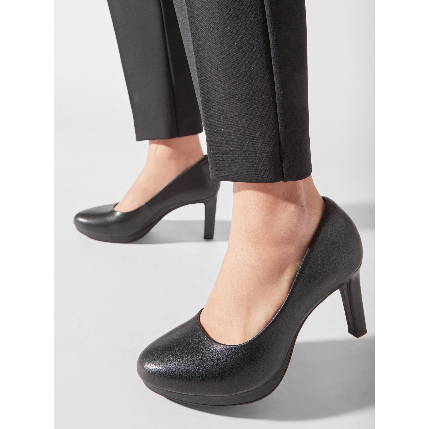 Clarks Обувки Ambyr Joy 261577644 Черен - Pepit.bg