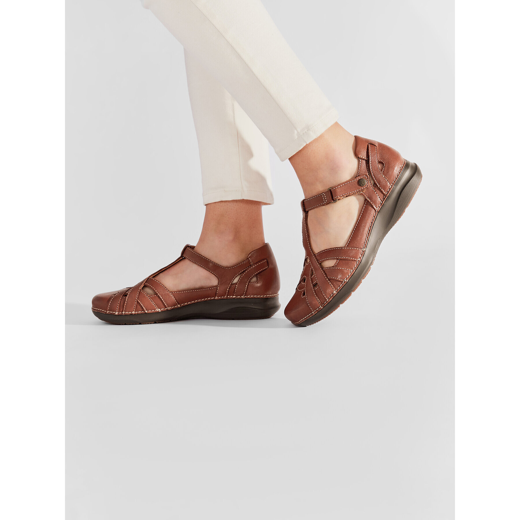 Clarks Обувки Appley Way 261655294 Кафяв - Pepit.bg