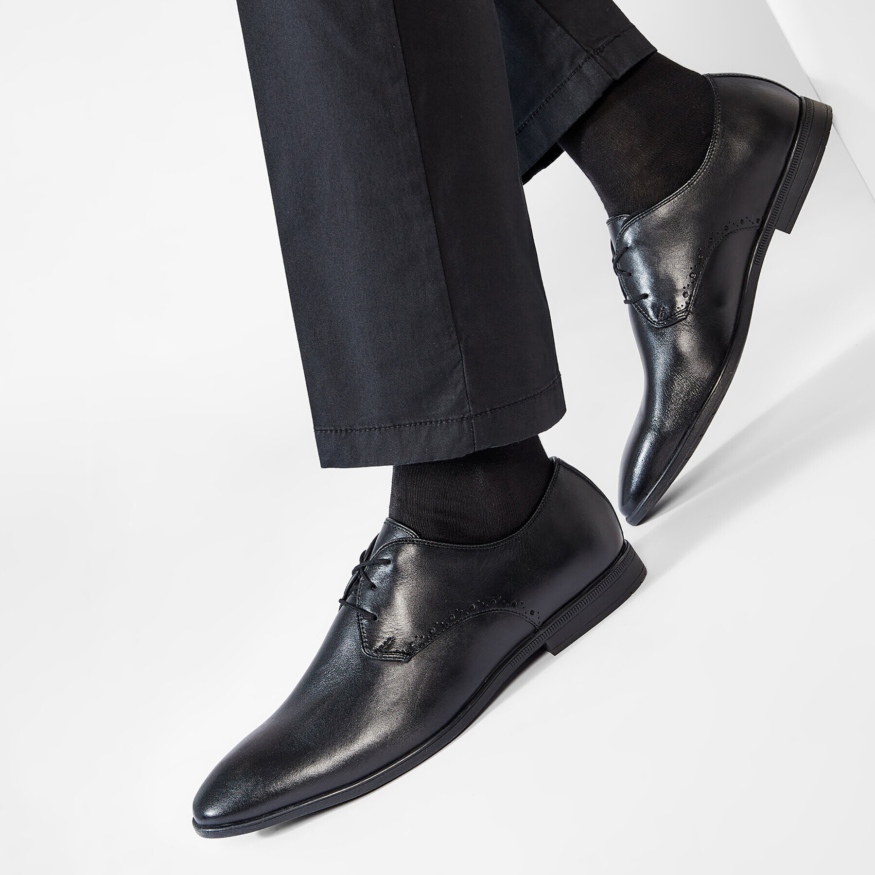 Clarks Обувки Bampton Park 261520877 Черен - Pepit.bg