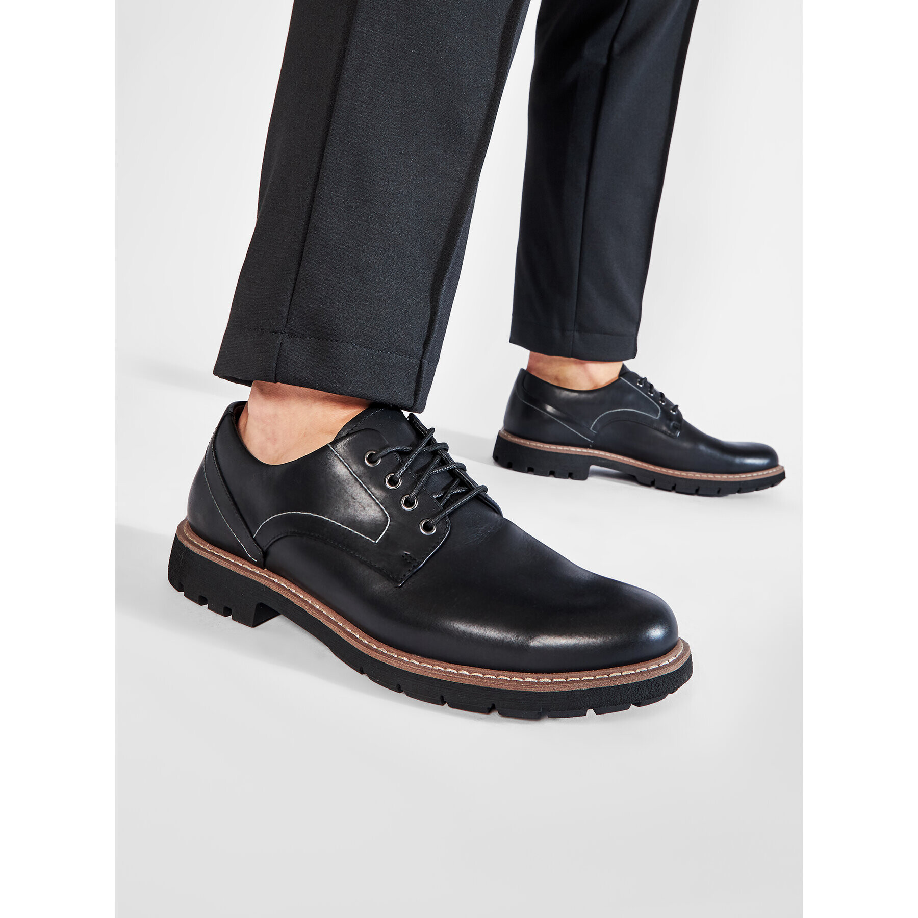 Clarks Обувки Batcombe Hall 261275497 Черен - Pepit.bg