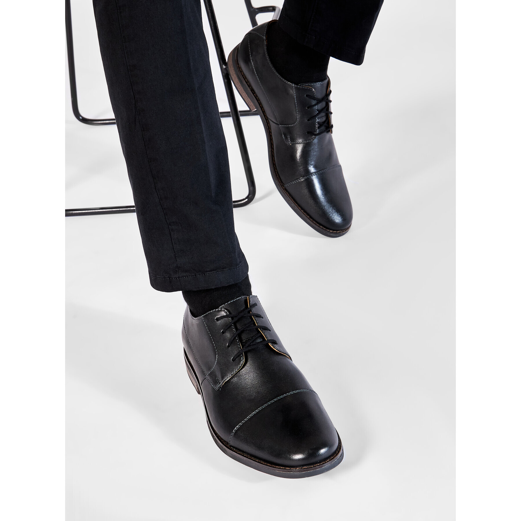 Clarks Обувки Becken Cap 261231397 Черен - Pepit.bg