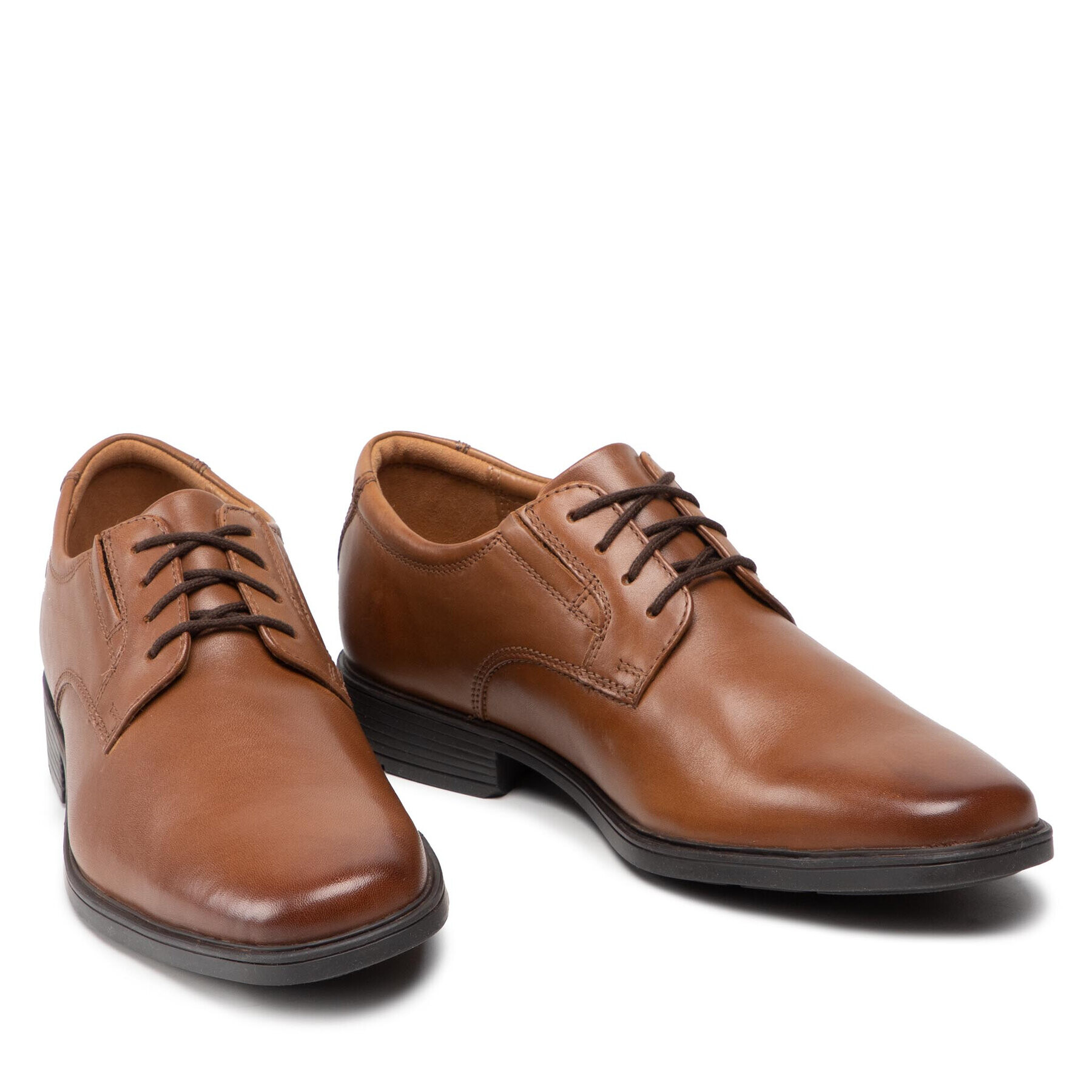 Clarks Обувки Tilden Plain 261300977 Кафяв - Pepit.bg