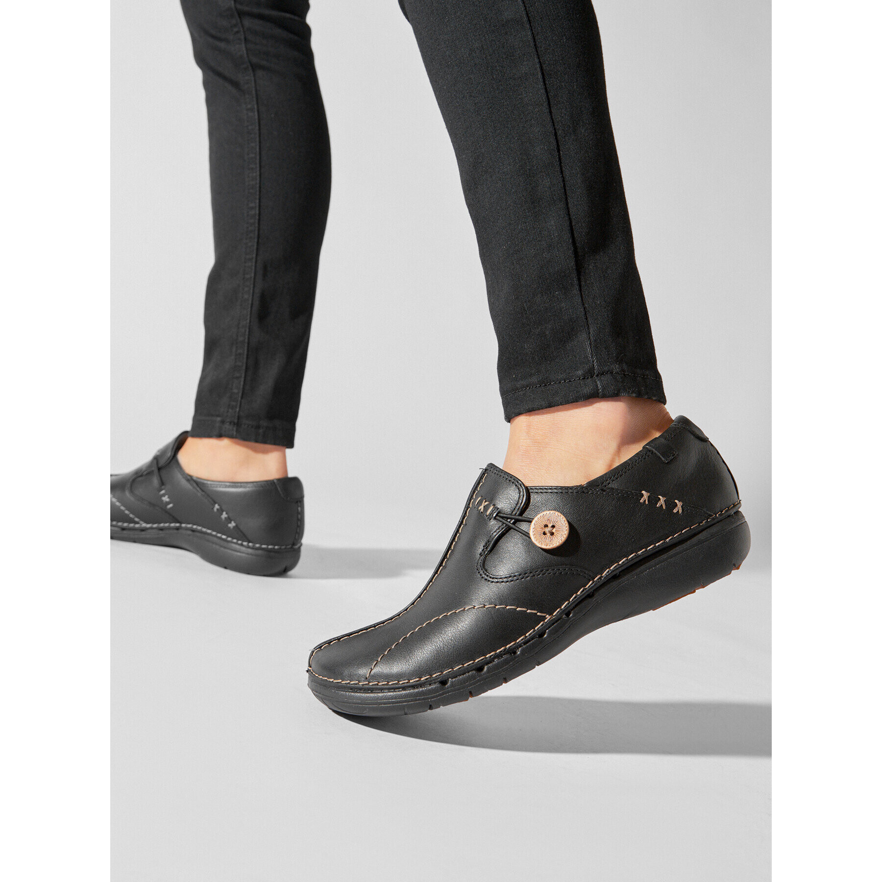 Clarks Обувки Un Loop 203128374 Черен - Pepit.bg