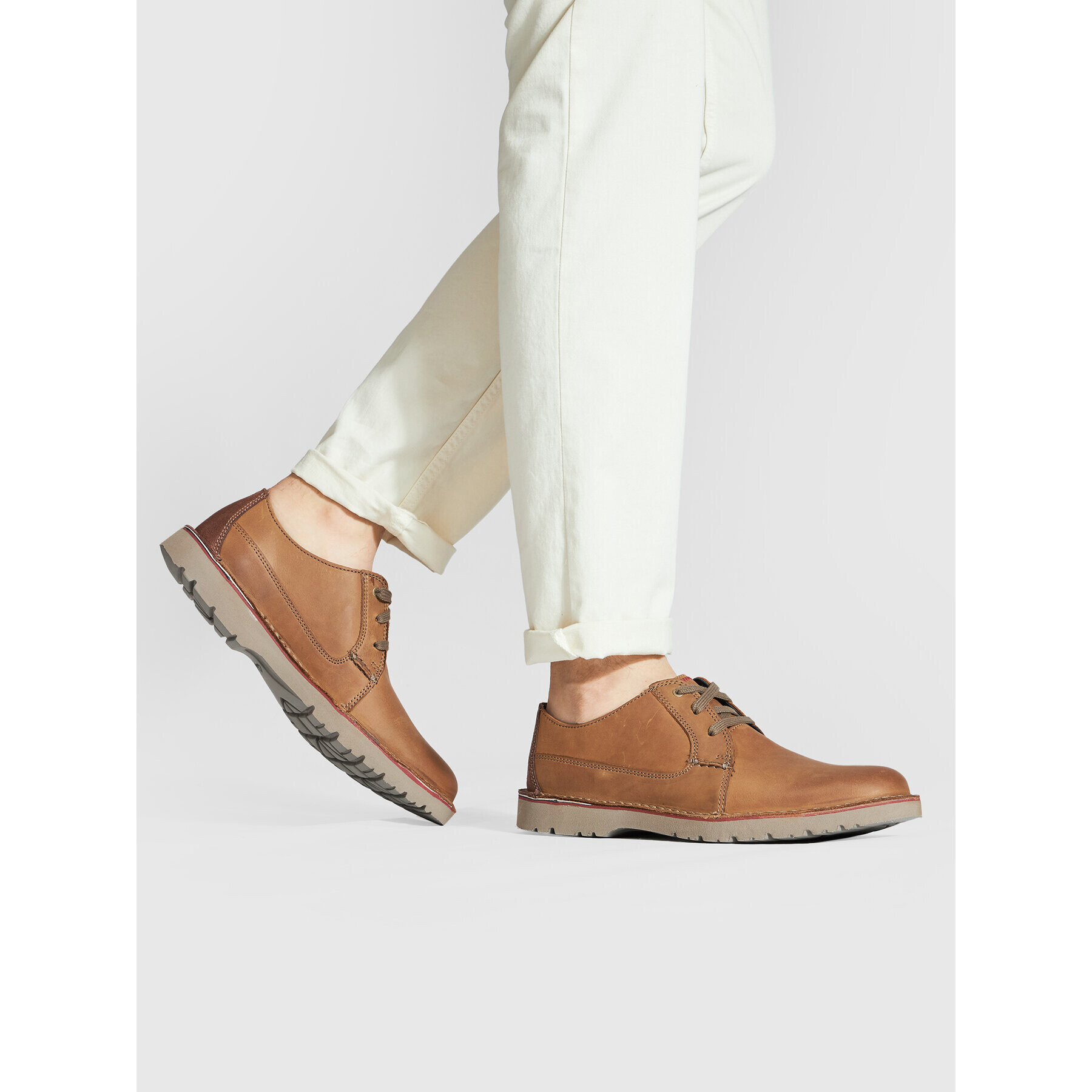 Clarks Обувки Vargo Plain 261366767 Кафяв - Pepit.bg