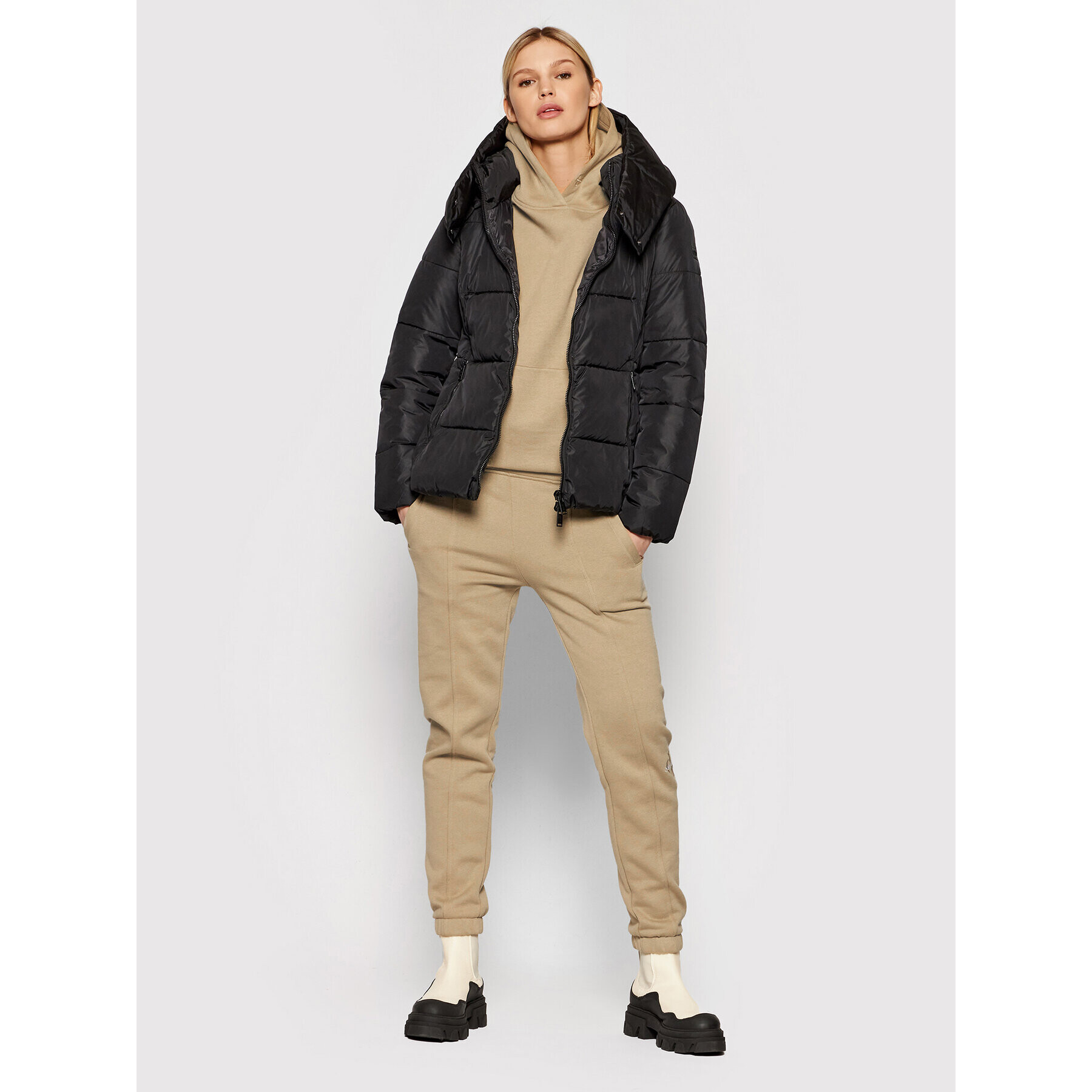 CMP Пухено яке 31K2836 Черен Regular Fit - Pepit.bg