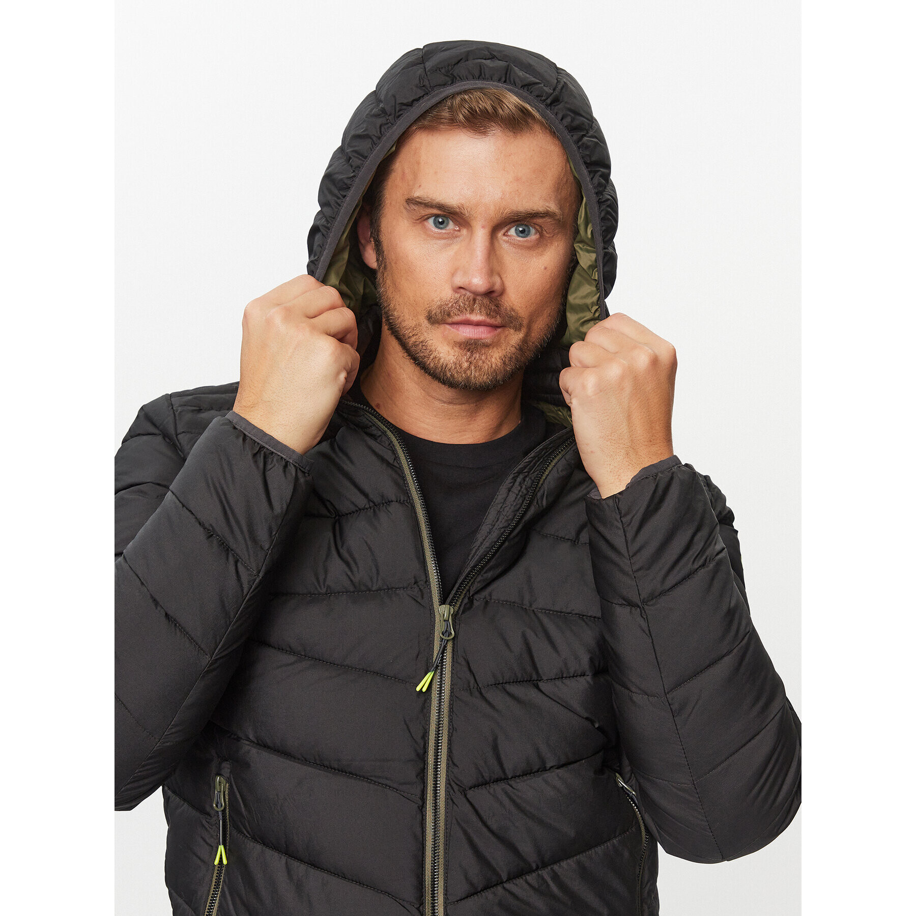CMP Пухено яке 33K1597M Черен Regular Fit - Pepit.bg