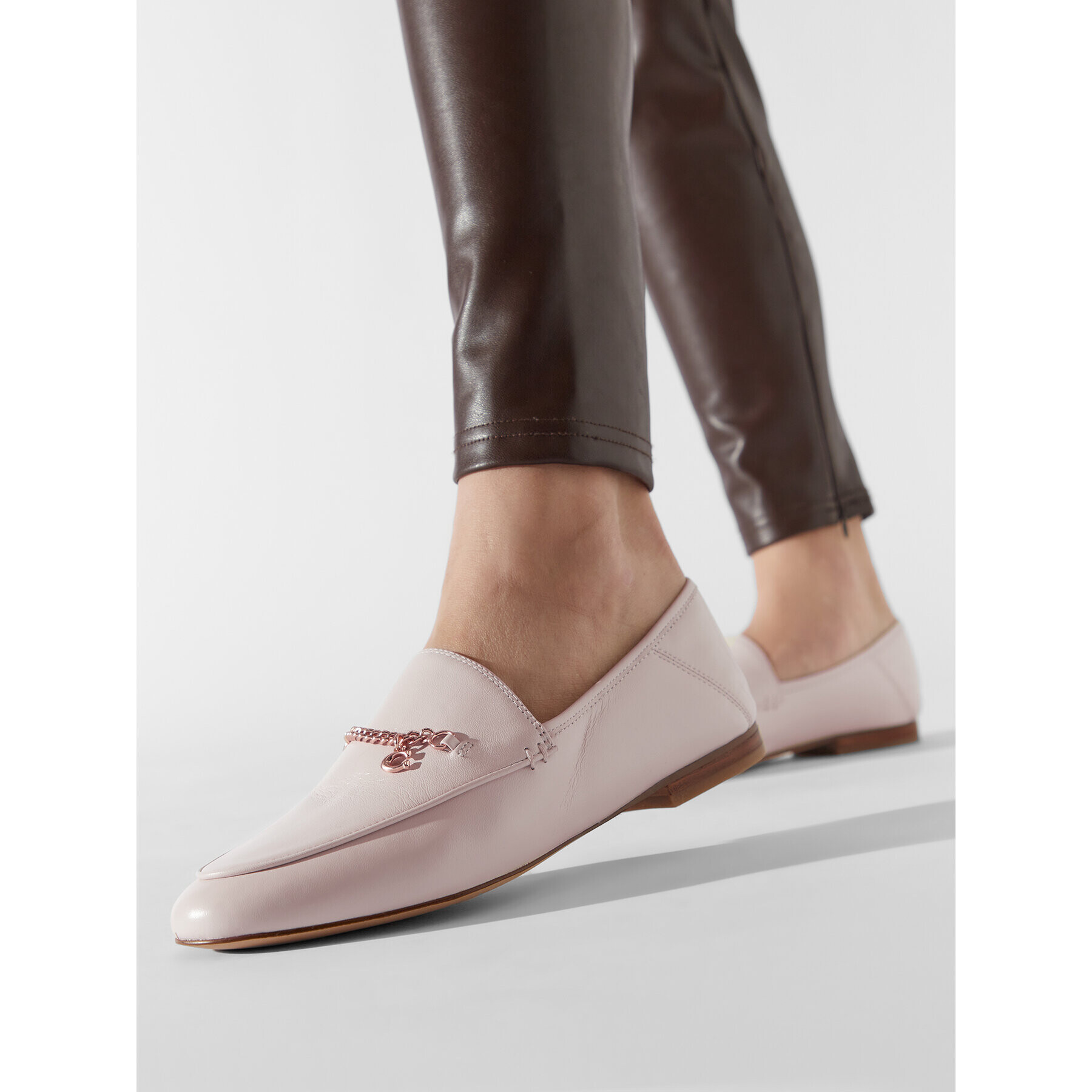 Coach Лоуфъри Hanna Loafer CB989 Бежов - Pepit.bg