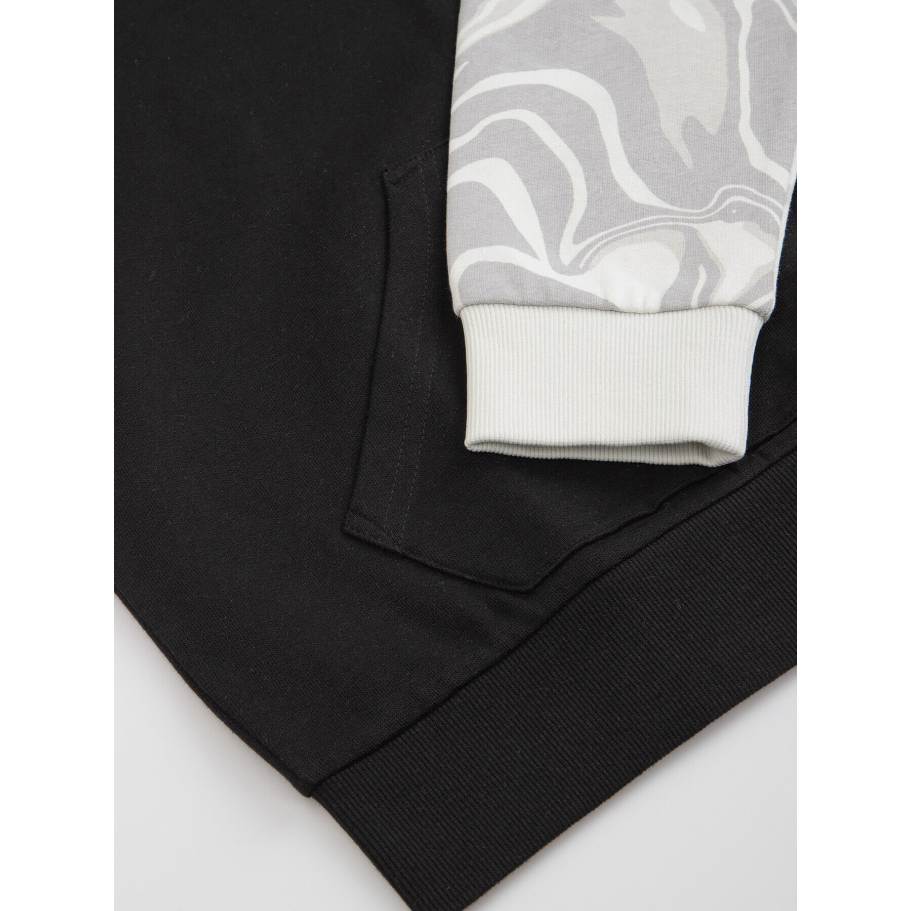 Coccodrillo Суитшърт WC3132101DWJ Черен Regular Fit - Pepit.bg