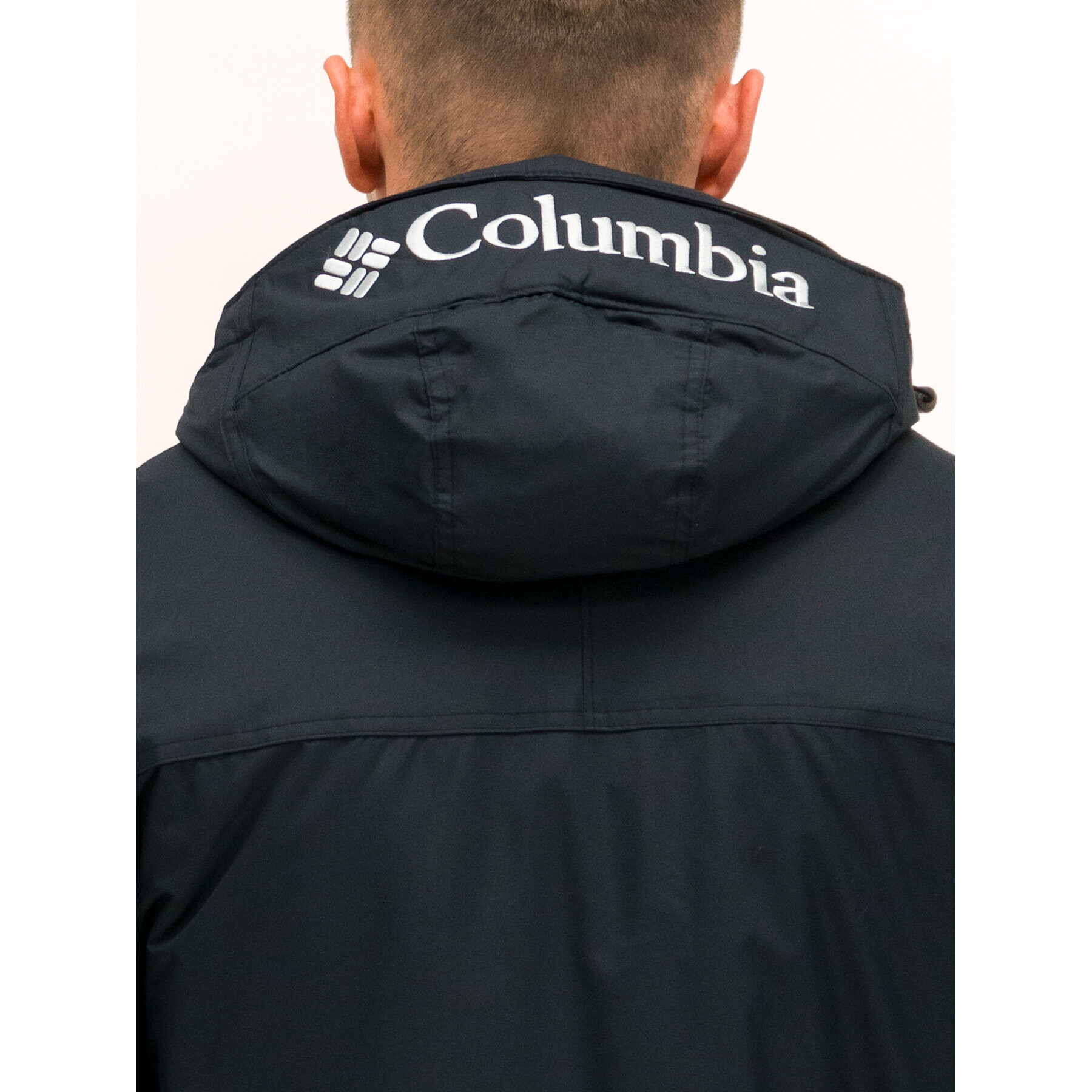 Columbia Анорак Challenger 1698431 Черен Regular Fit - Pepit.bg