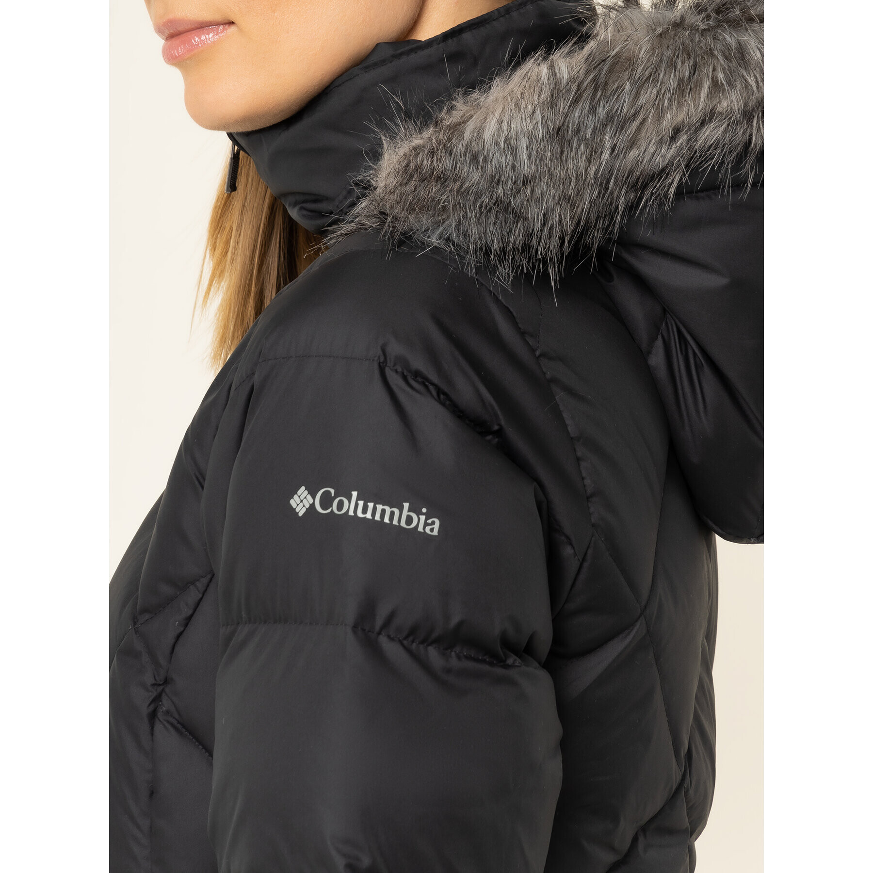 Columbia Пухено яке Icy Heights 1821523 Черен Regular Fit - Pepit.bg