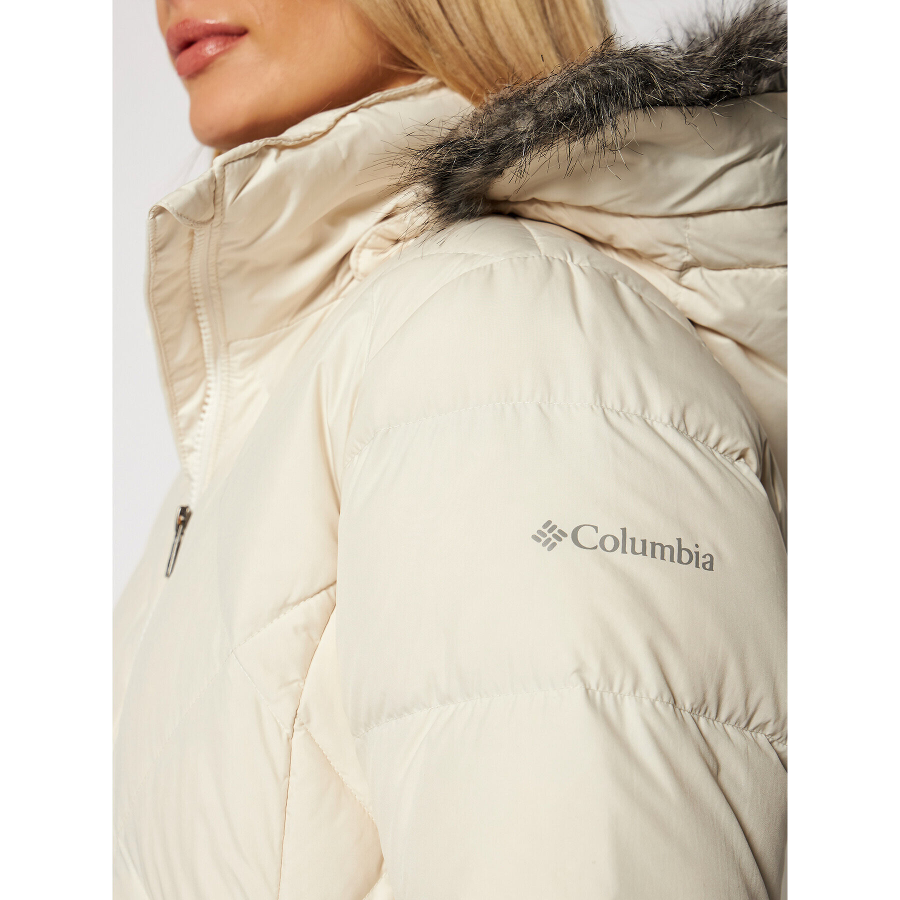 Columbia Пухено яке Icy Heights II Mid 1821533 Бежов Regular Fit - Pepit.bg