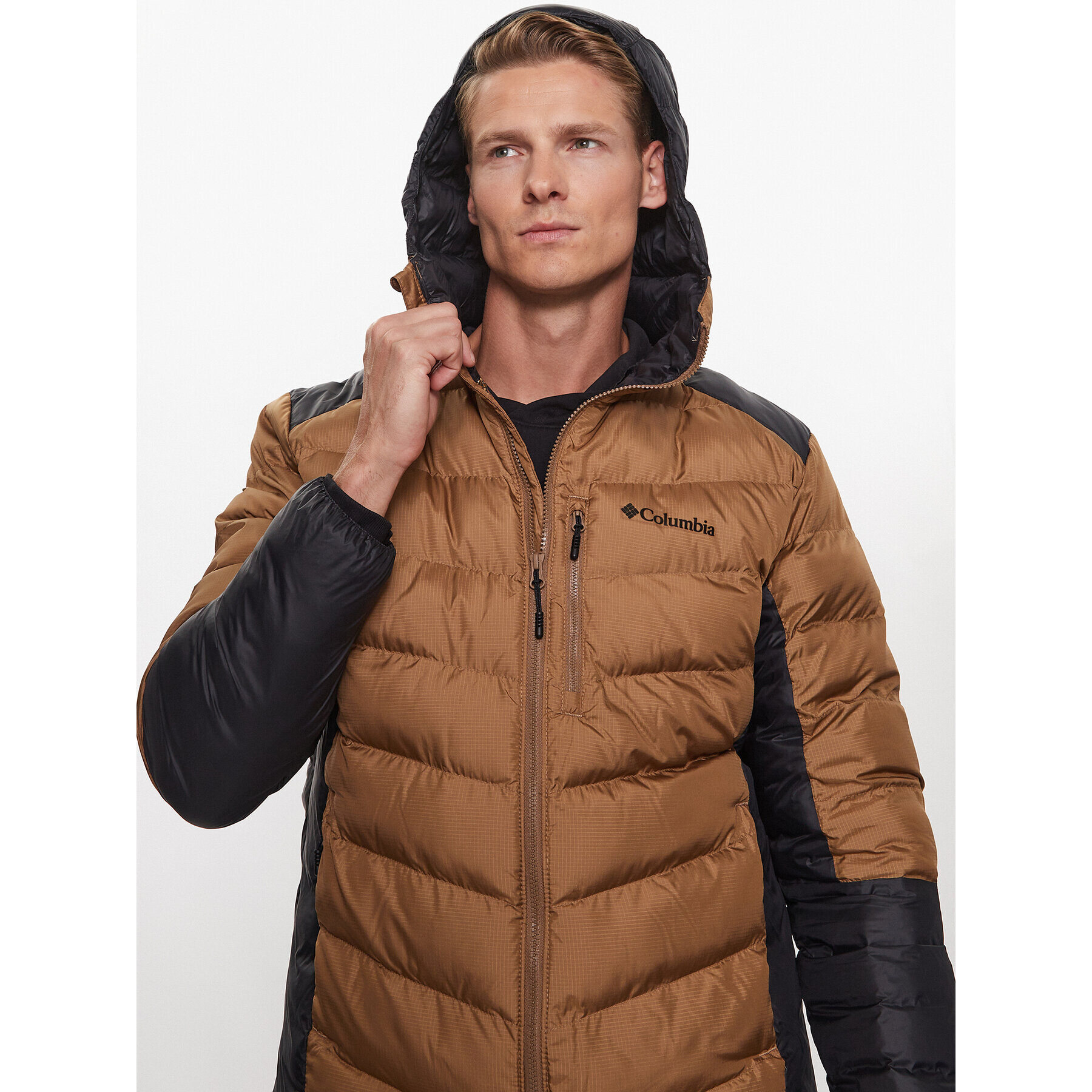 Columbia Пухено яке Labyrinth Loop™ Hooded Jacket Кафяв Regular Fit - Pepit.bg