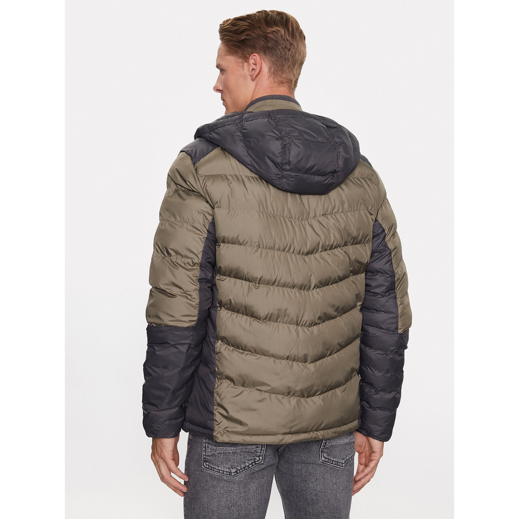 Columbia Пухено яке Labyrinth Loop™ Hooded Jacket Зелен Regular Fit - Pepit.bg