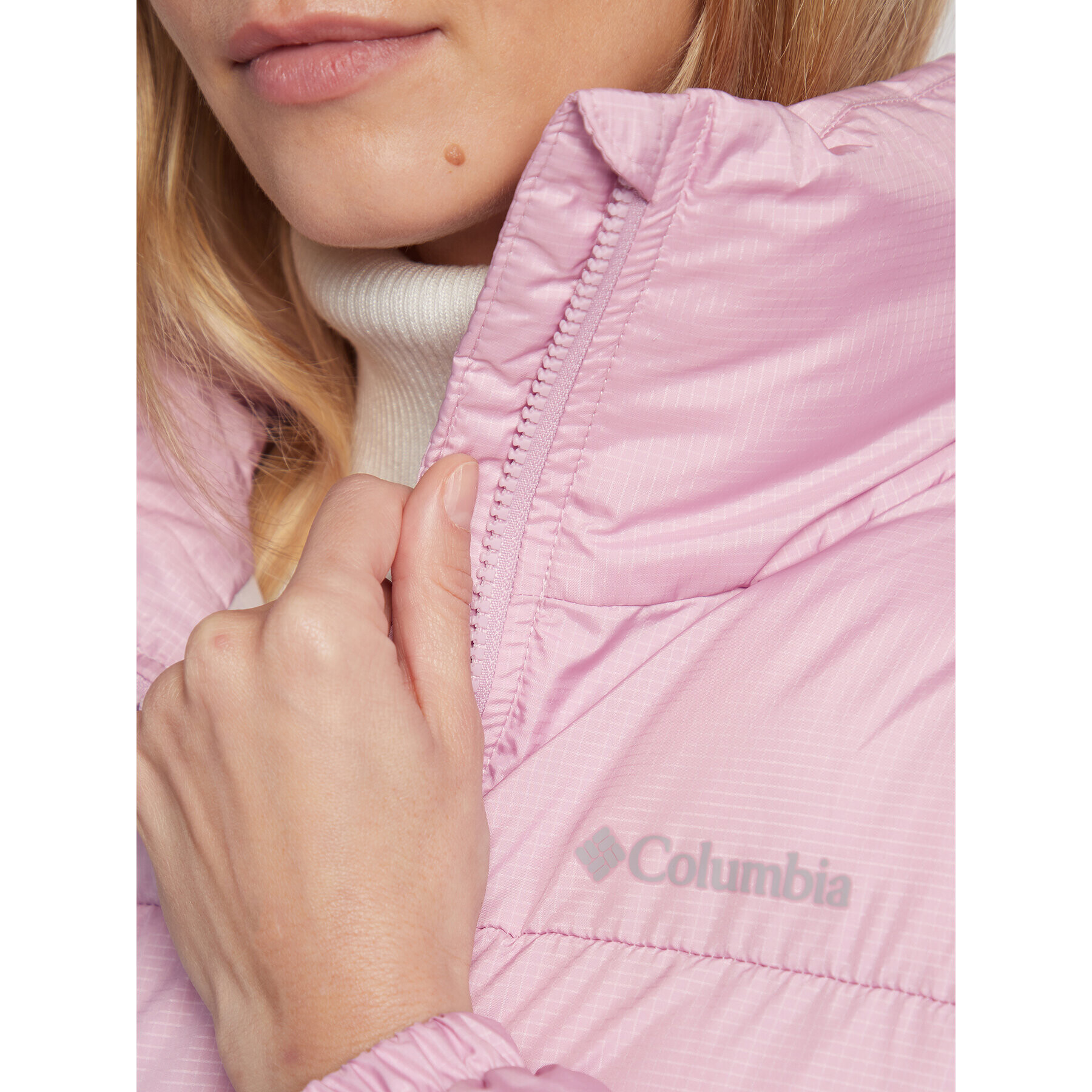Columbia Пухено яке Puffect 1864781572 Виолетов Regular Fit - Pepit.bg