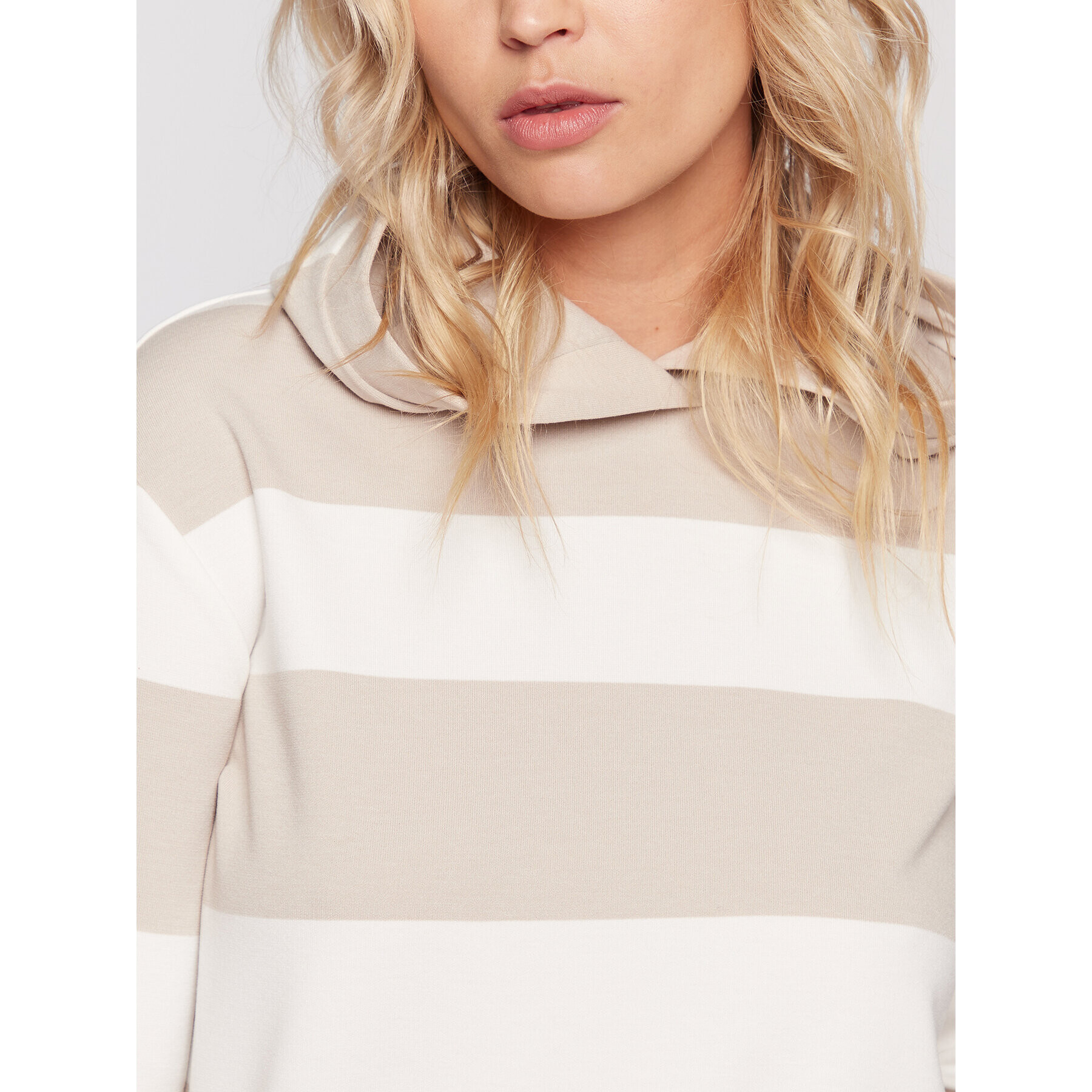 Comma Суитшърт 2123600 Цветен Regular Fit - Pepit.bg