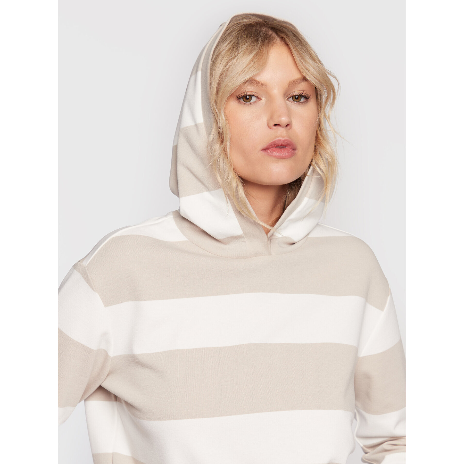 Comma Суитшърт 2123600 Цветен Regular Fit - Pepit.bg