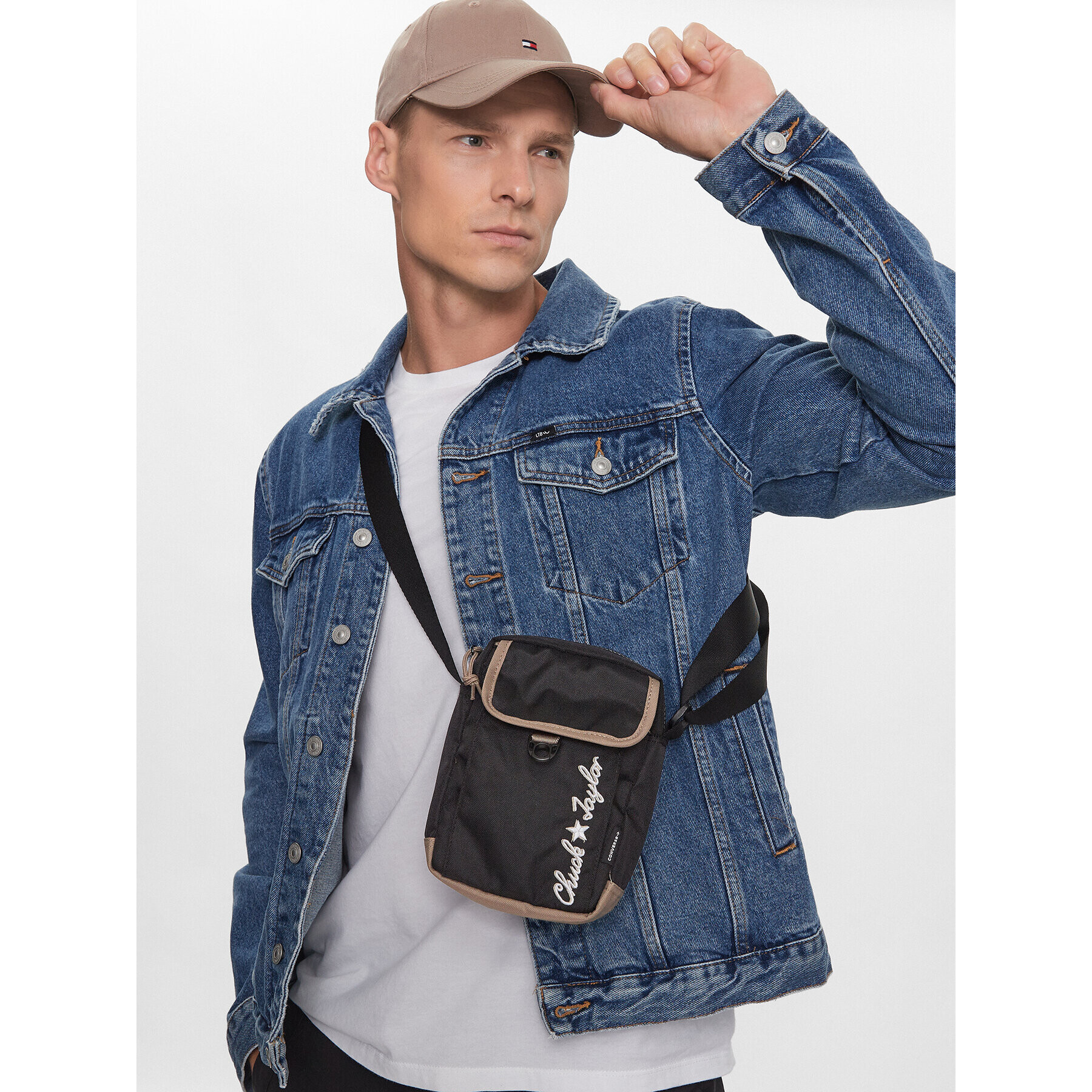 Converse Мъжка чантичка 10023825-A01 Черен - Pepit.bg