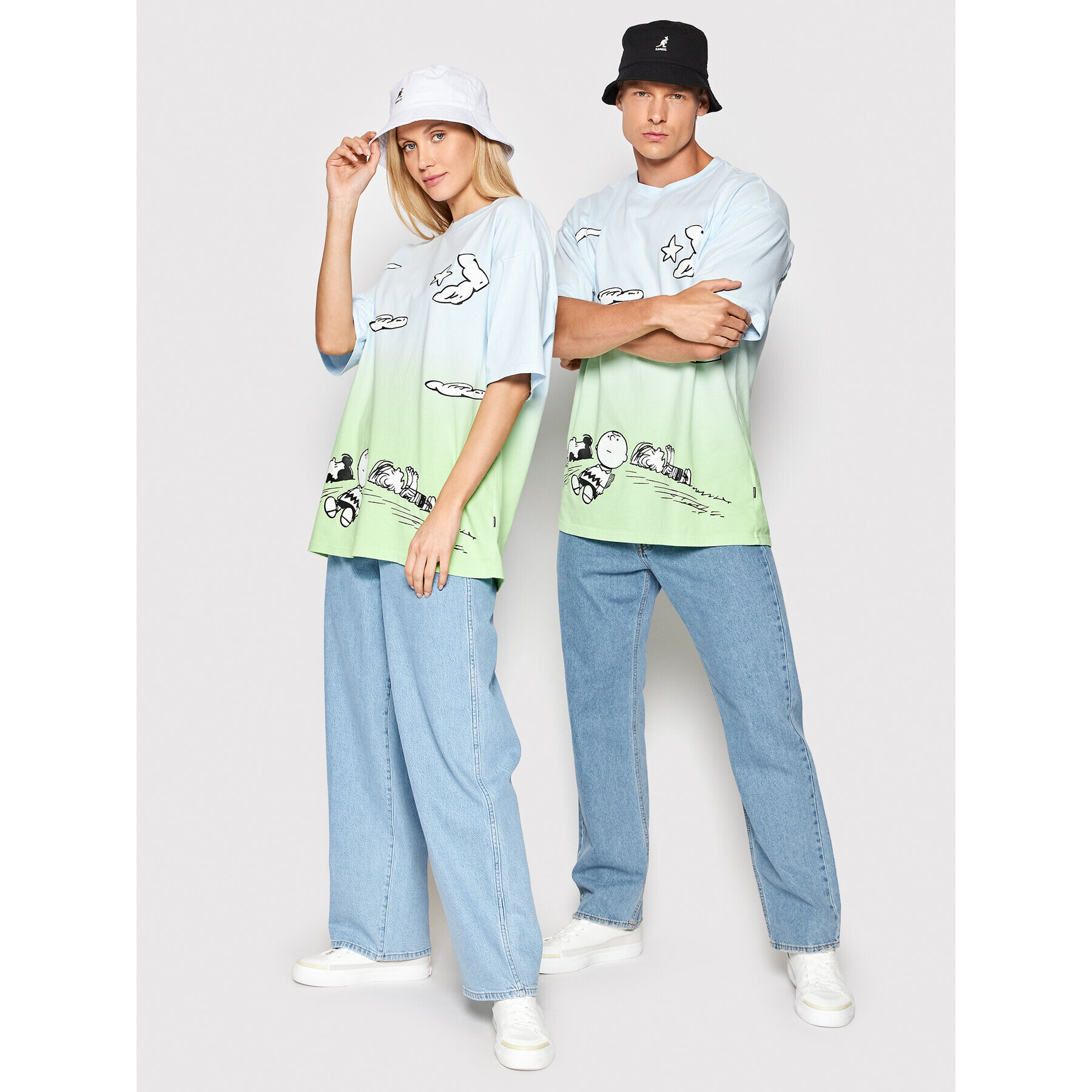 Converse Тишърт Unisex PEANUTS Cloud Watching 10024375-A01 Син Oversize - Pepit.bg