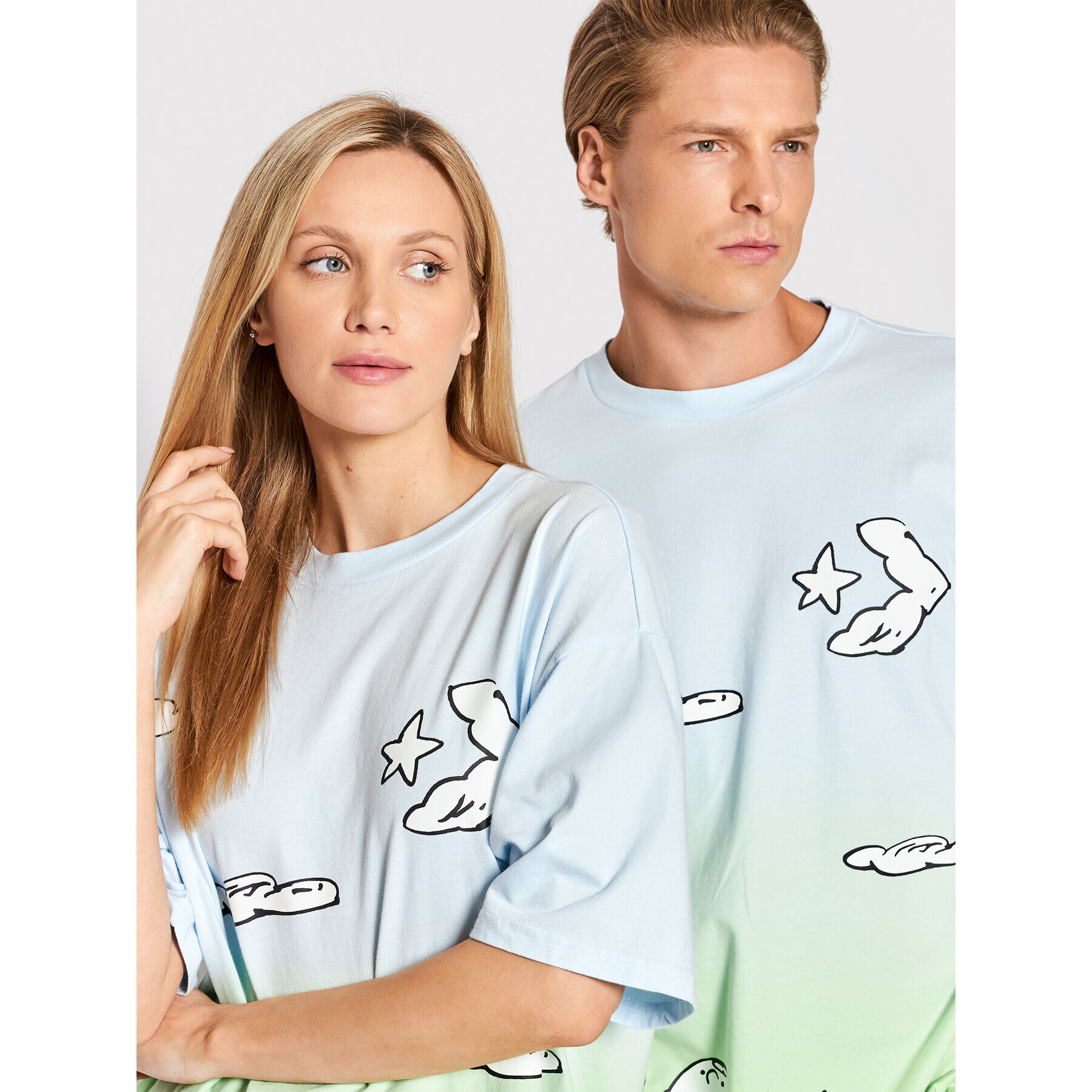 Converse Тишърт Unisex PEANUTS Cloud Watching 10024375-A01 Син Oversize - Pepit.bg