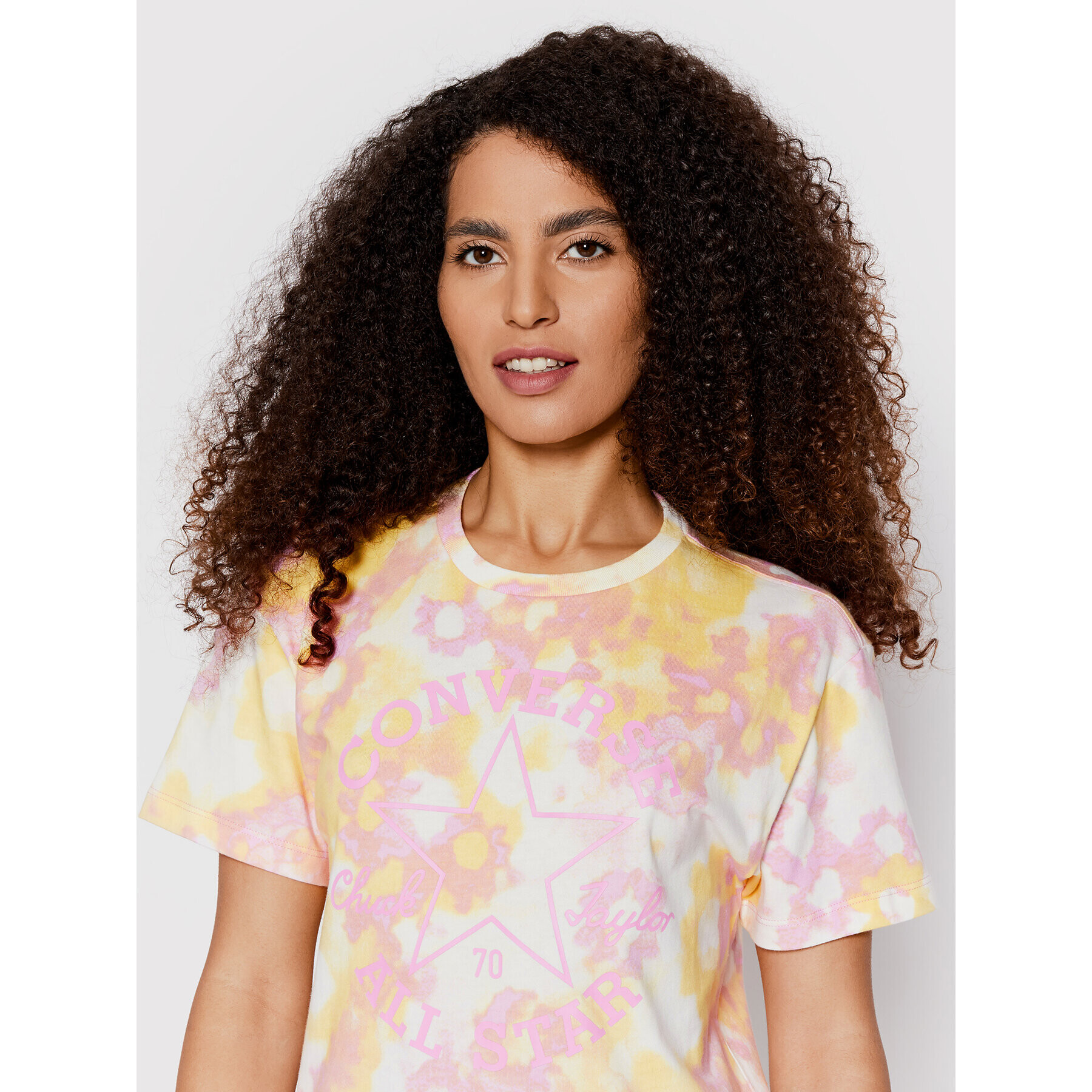 Converse Тишърт Washed Floral Patch 10023208-A02 Жълт Loose Fit - Pepit.bg