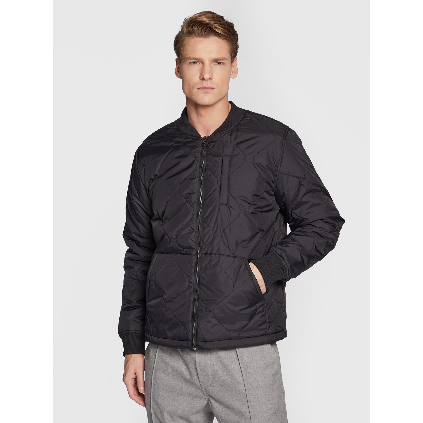 Cotton On Яке бомбър 3611866 Черен Regular Fit - Pepit.bg