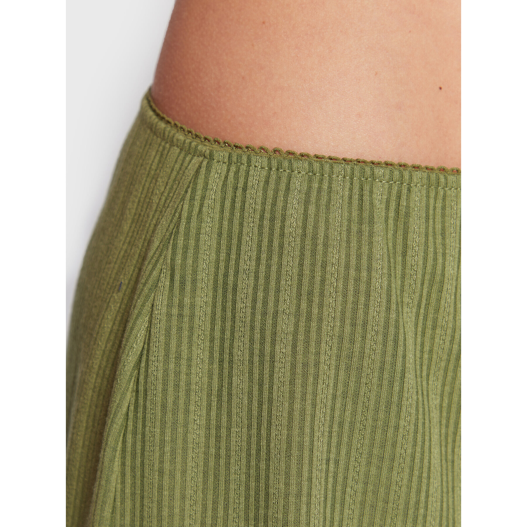 Cotton On Пижамени шорти 6335011 Зелен Relaxed Fit - Pepit.bg