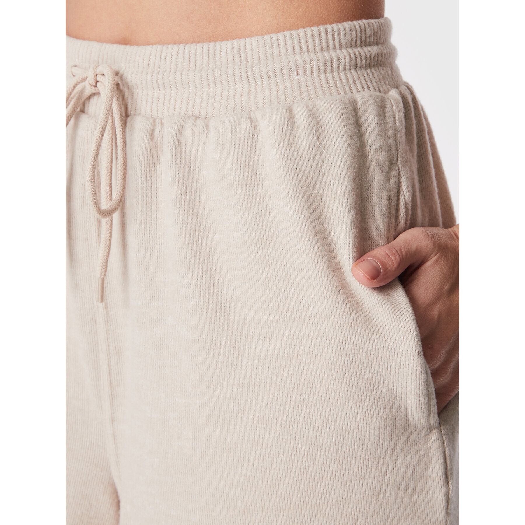 Cotton On Шорти от плат 6334946 Бежов Regular Fit - Pepit.bg