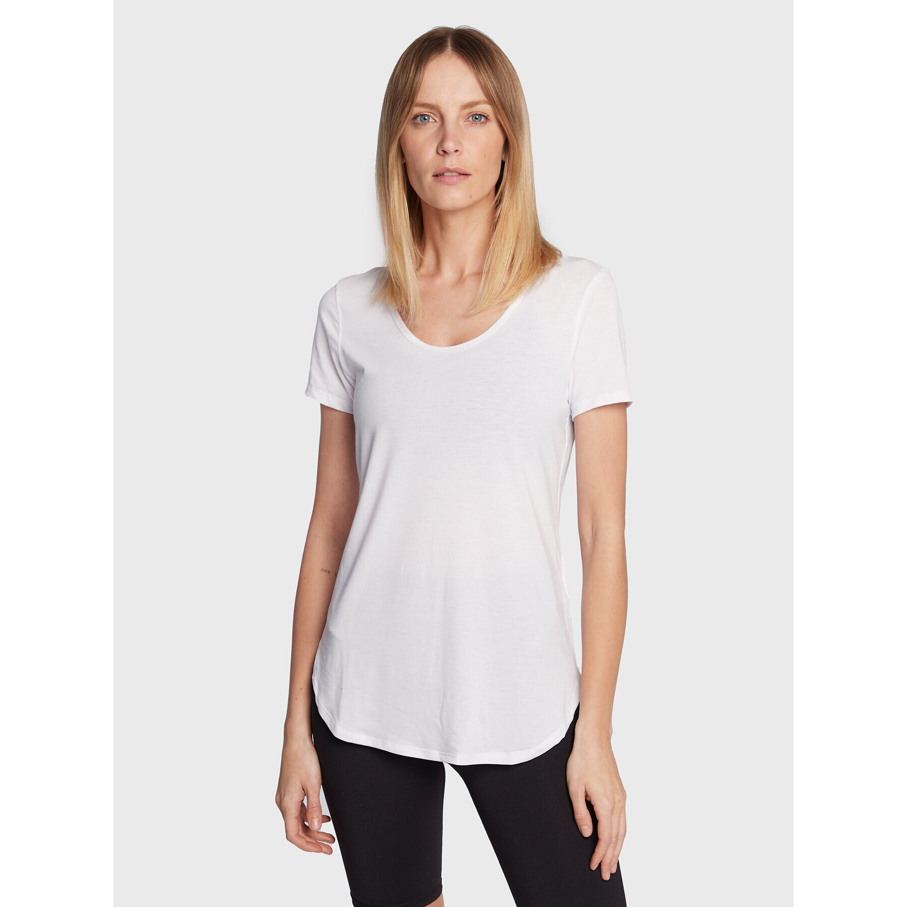 Cotton On Тишърт 651897 Бял Relaxed Fit - Pepit.bg
