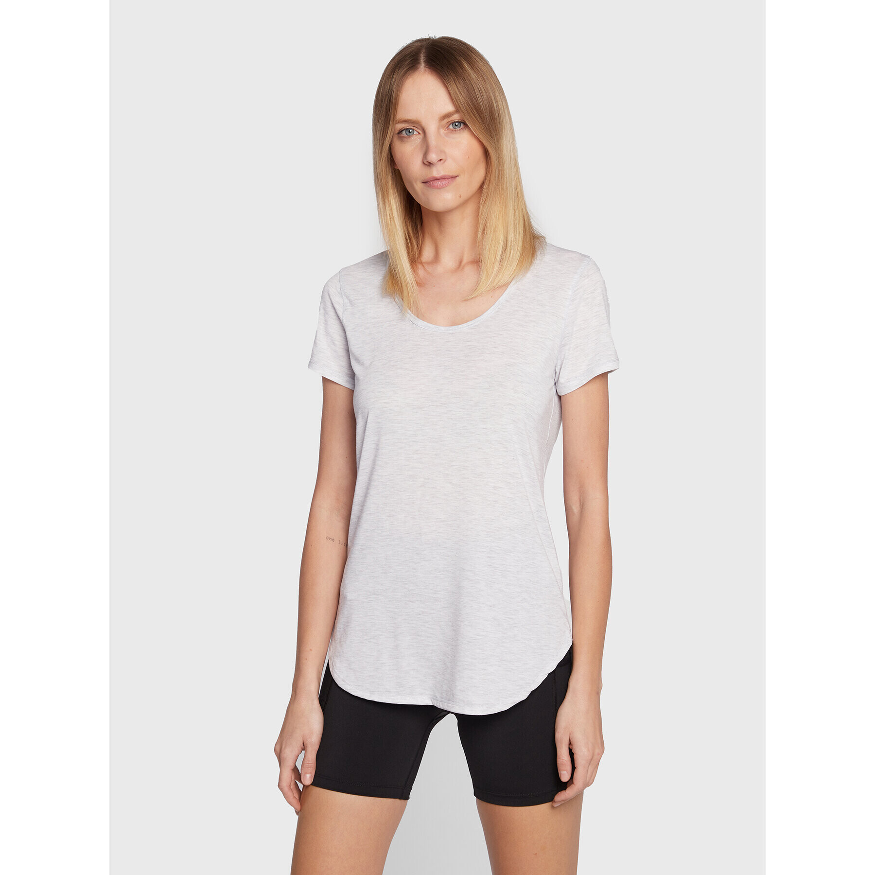 Cotton On Тишърт 651897 Сив Relaxed Fit - Pepit.bg