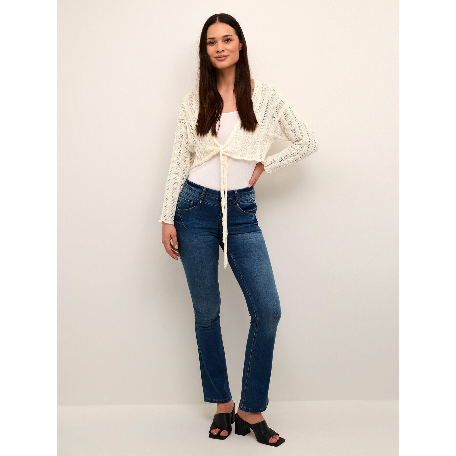 Cream Болерце Rumba 10611474 Екрю Regular Fit - Pepit.bg