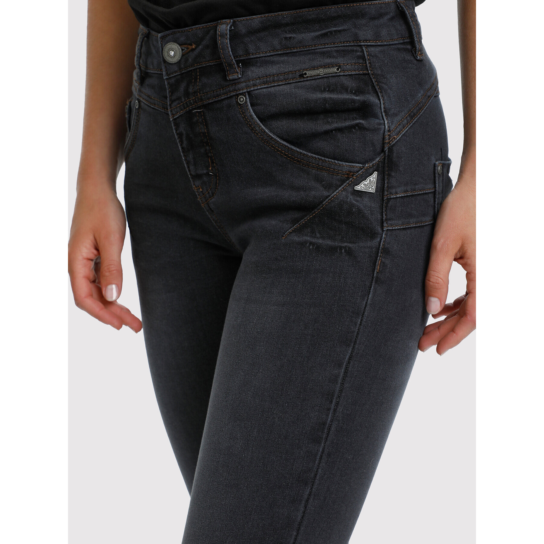 Cream Дънки Amalie 10604221 Черен Shaped Fit - Pepit.bg