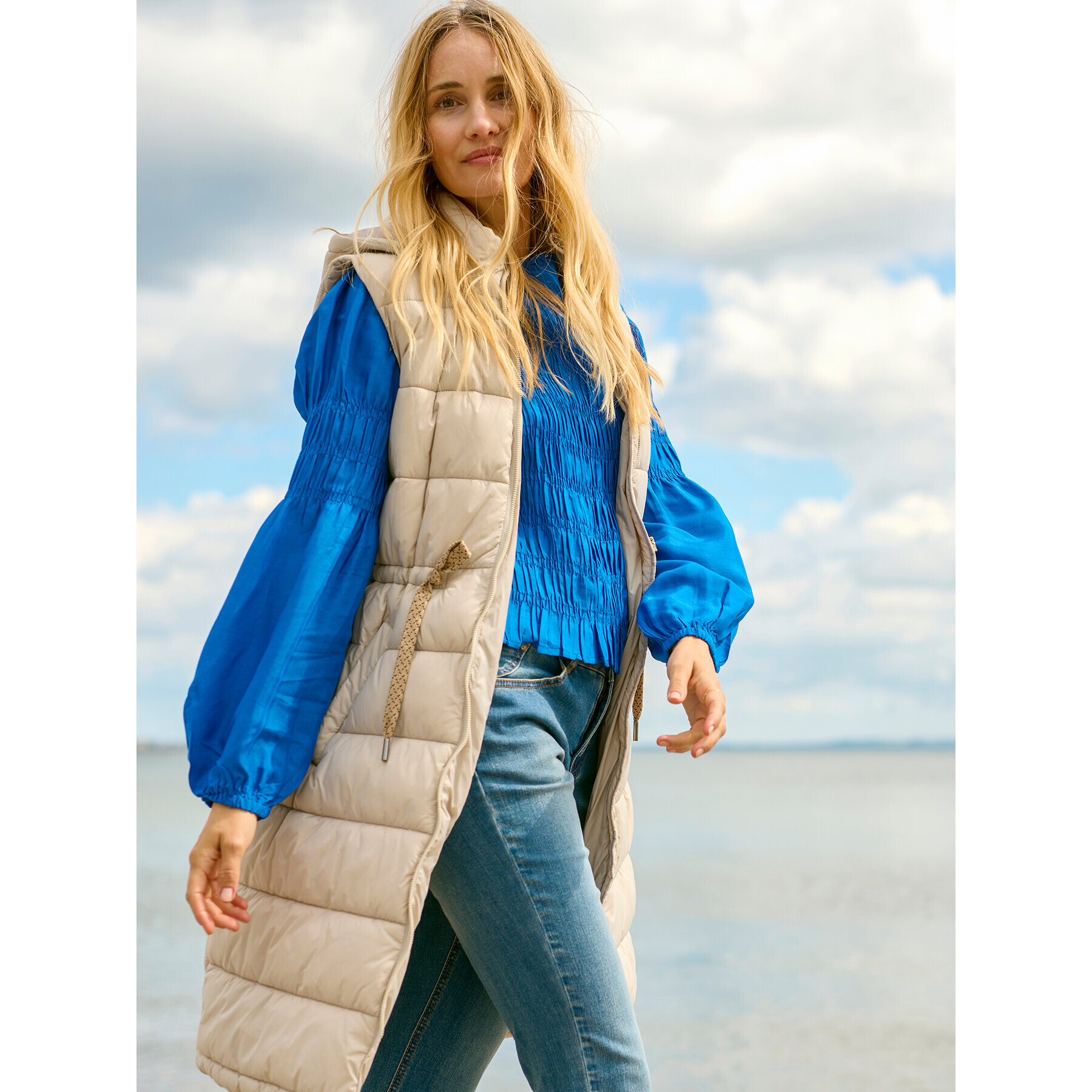 Cream Елек Gaiagro 10610310 Бежов Loose Fit - Pepit.bg