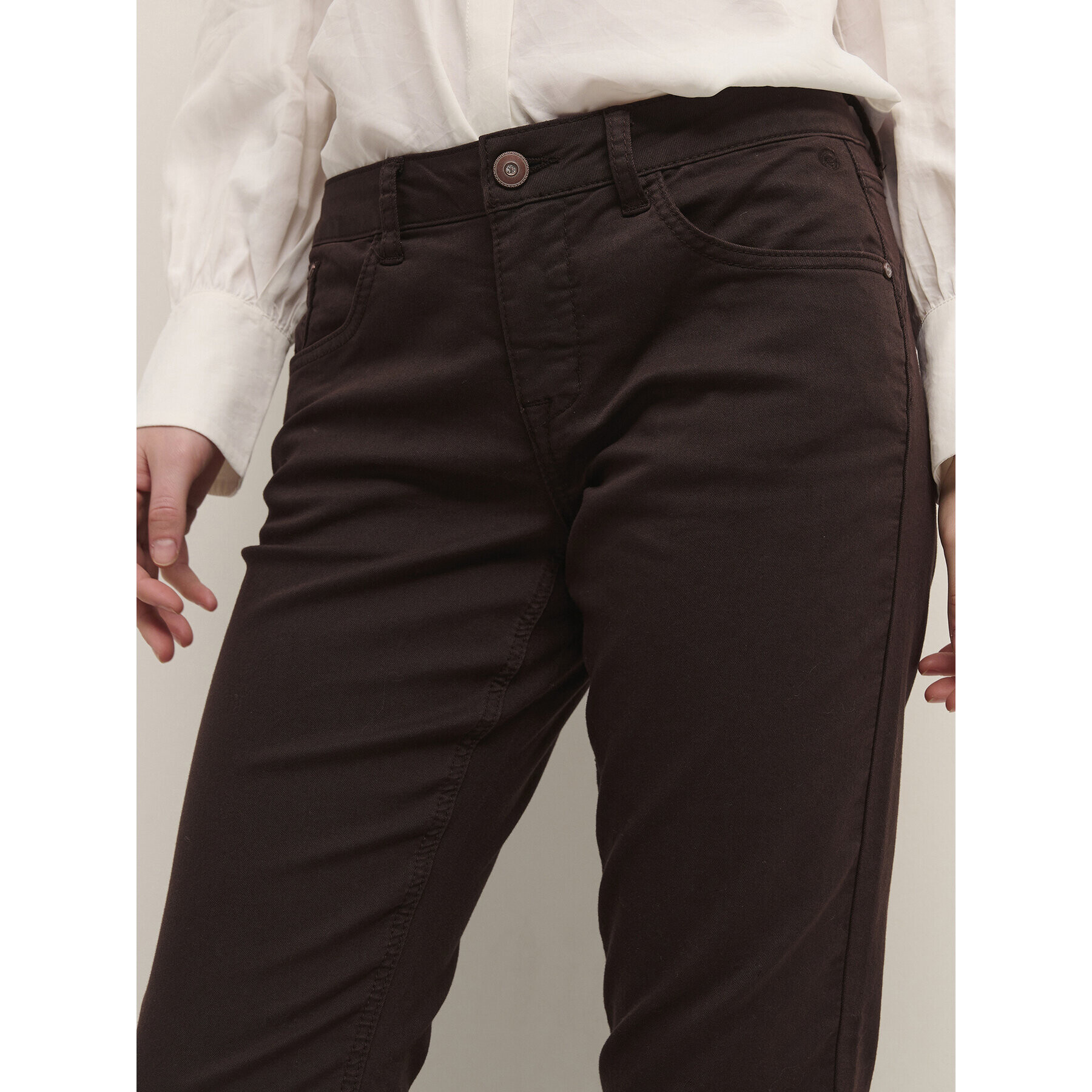 Cream Текстилни панталони Lotte Plain Twill 10606565 Кафяв Regular Fit - Pepit.bg