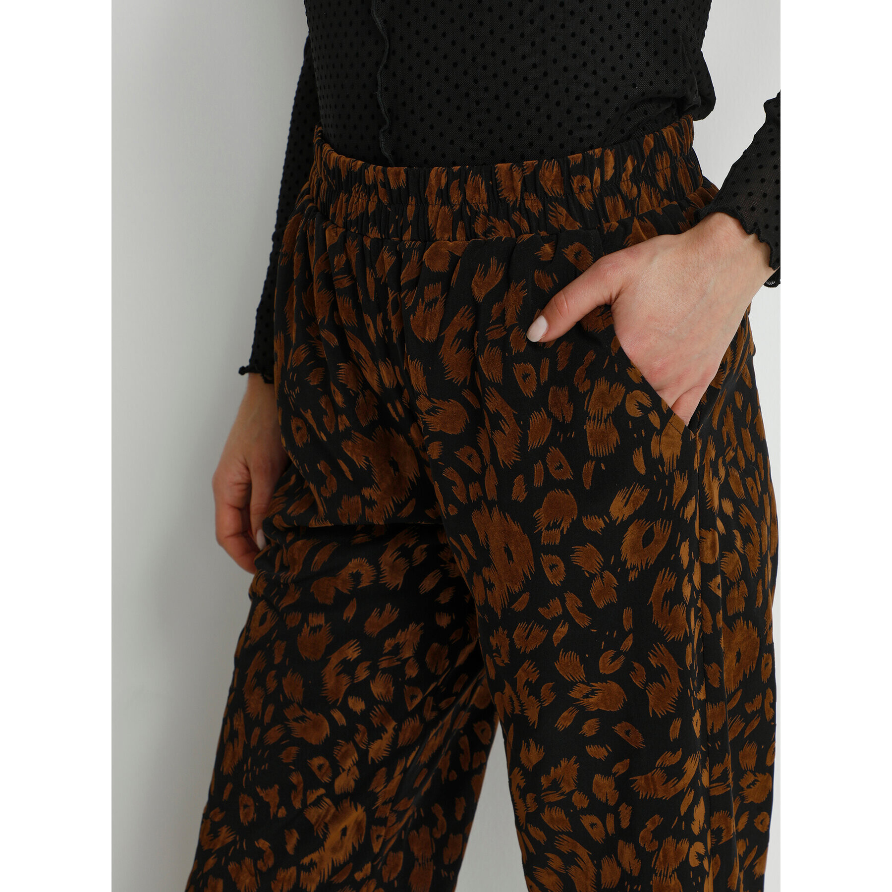 Cream Текстилни панталони Unagi 10610520 Цветен Regular Fit - Pepit.bg