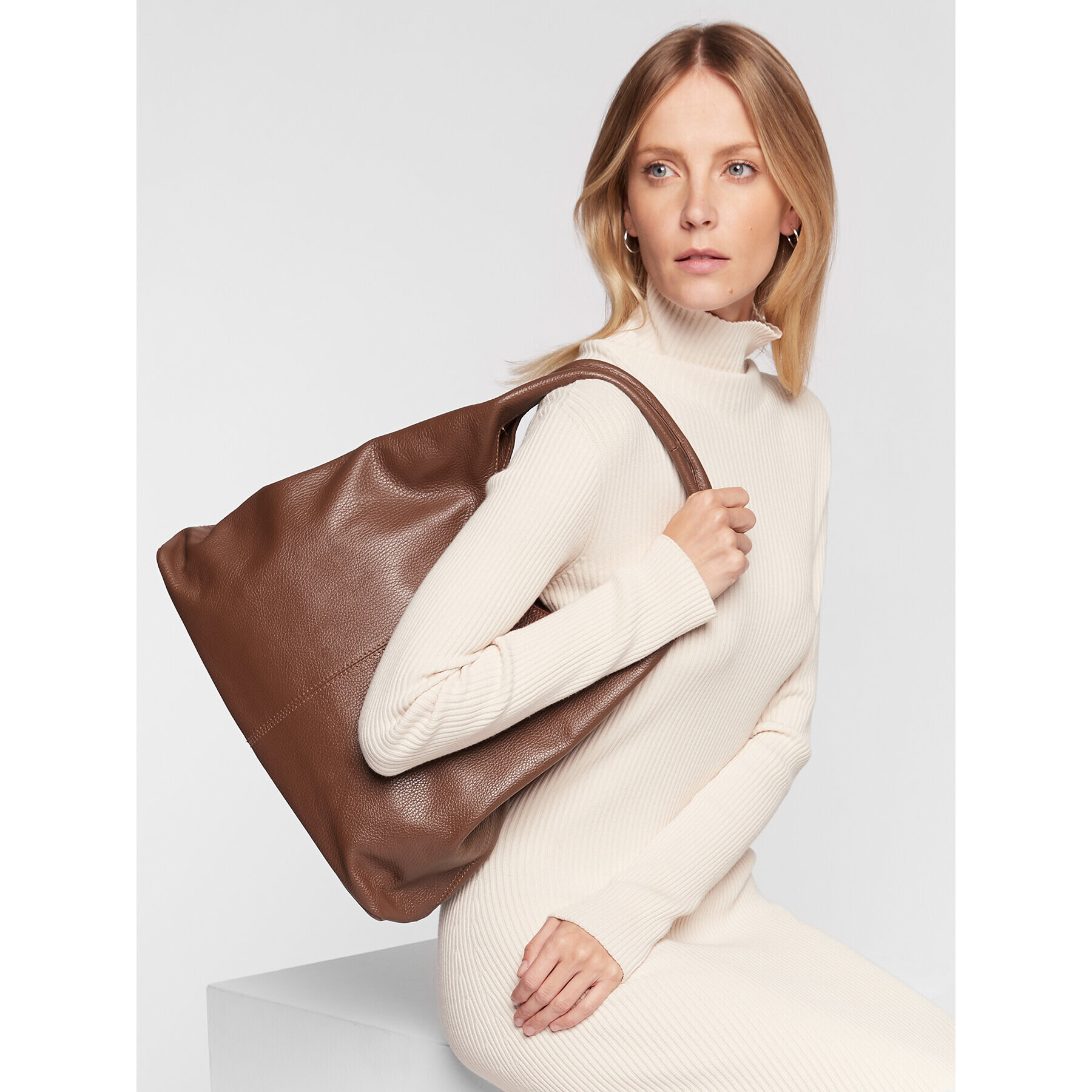 Creole Дамска чанта K11190 Кафяв - Pepit.bg