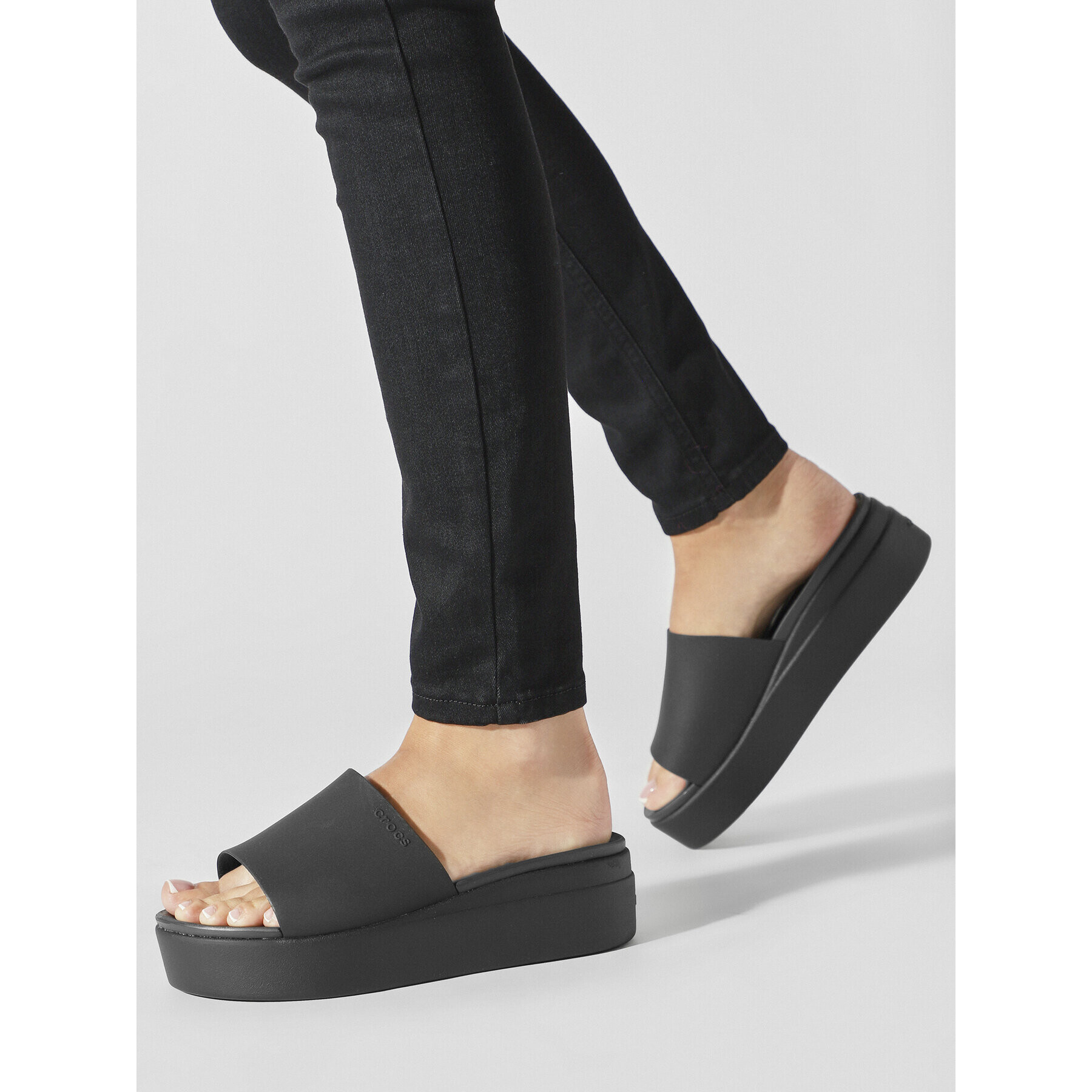 Crocs Чехли Brooklyn Slide 208728 Черен - Pepit.bg