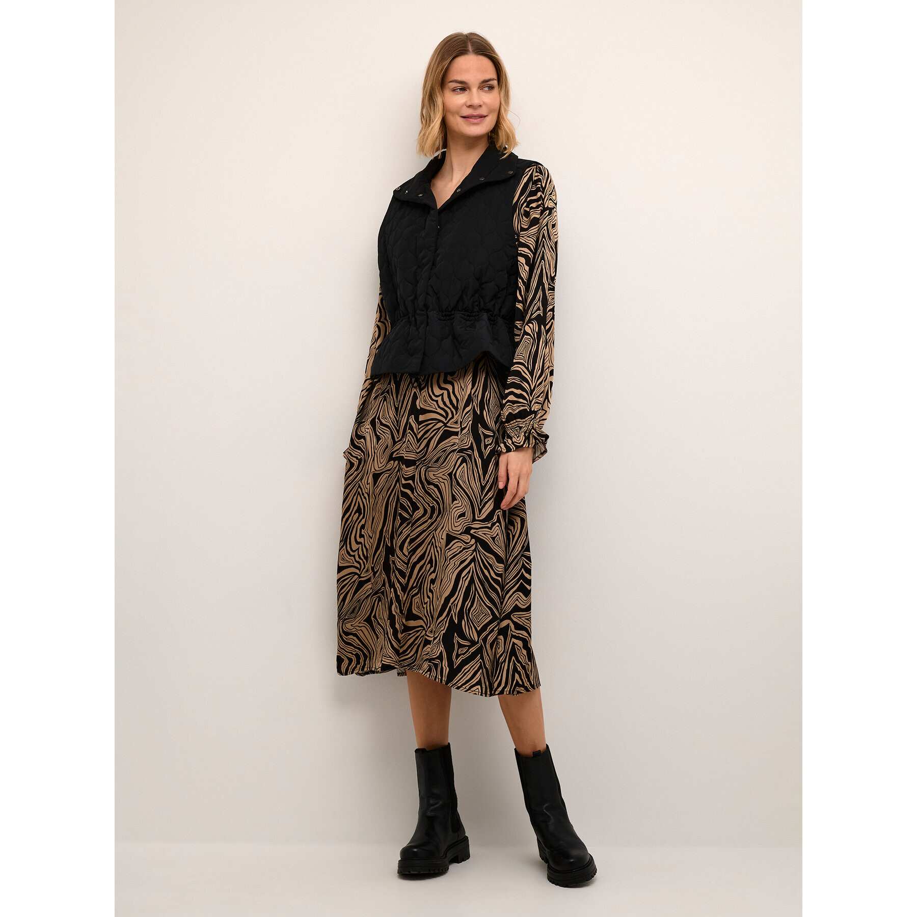 Culture Елек Cudonia 50109688 Черен Regular Fit - Pepit.bg