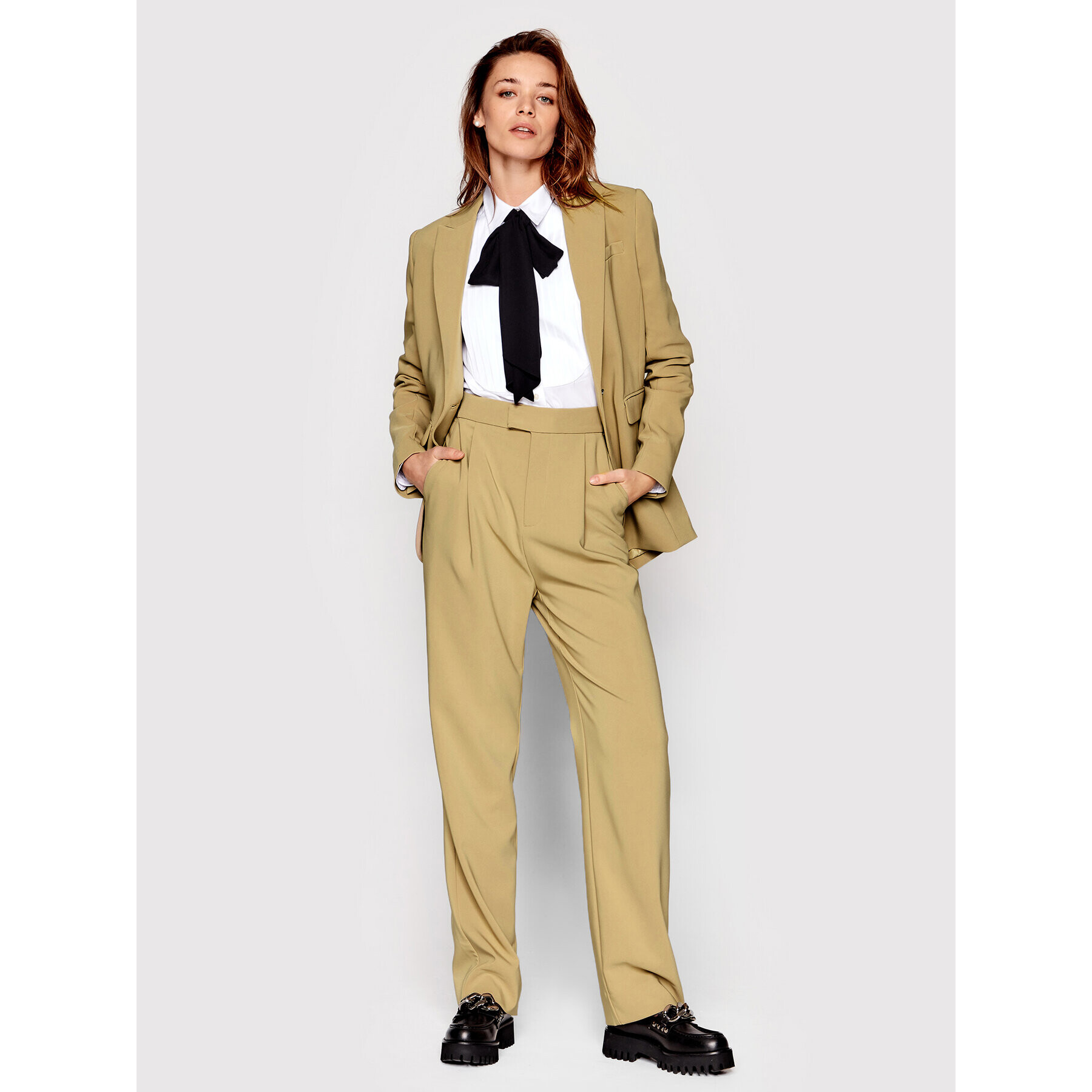 Custommade Текстилни панталони Piah 999425518 Бежов Regular Fit - Pepit.bg