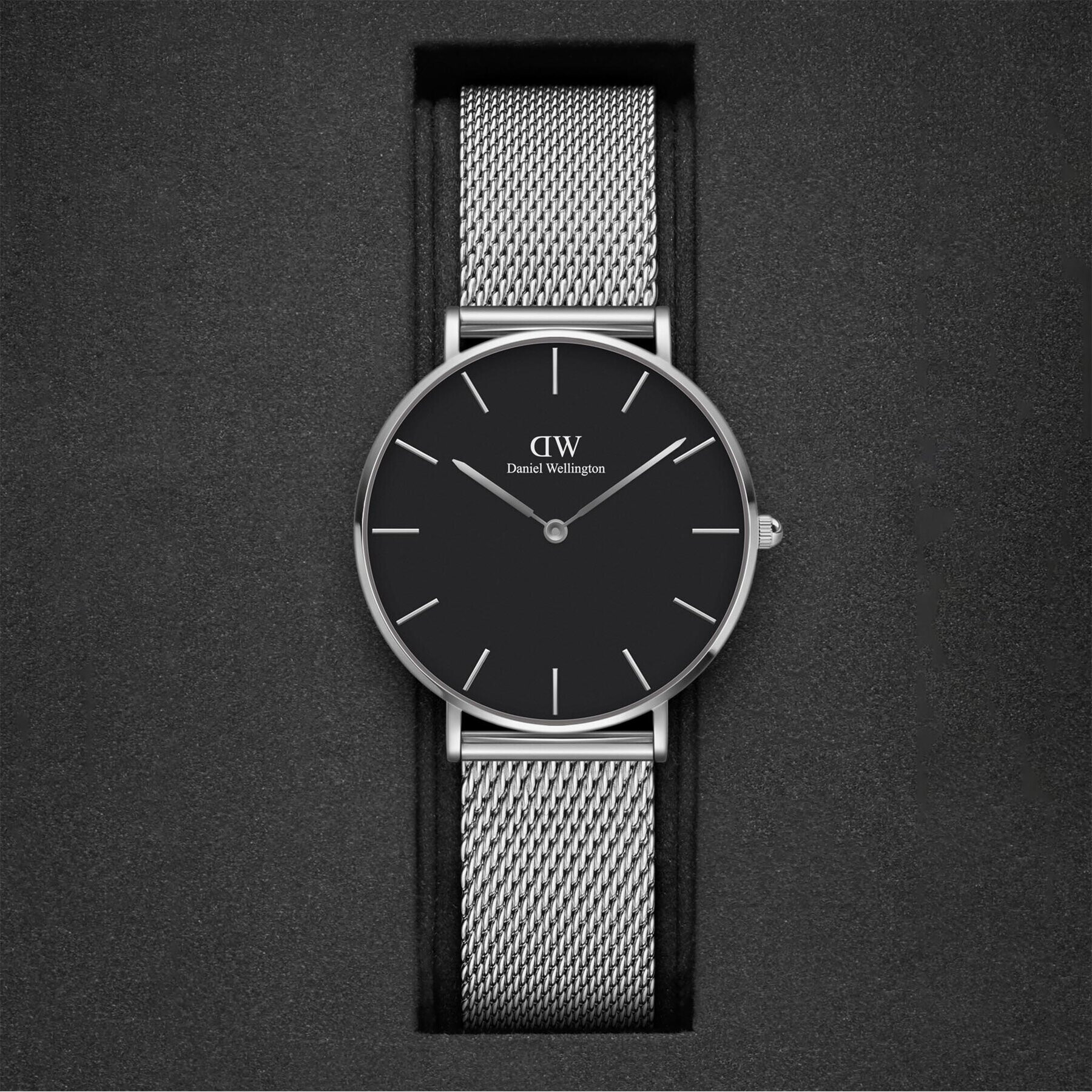 Daniel Wellington Часовник Petite DW00100304 Сребрист - Pepit.bg