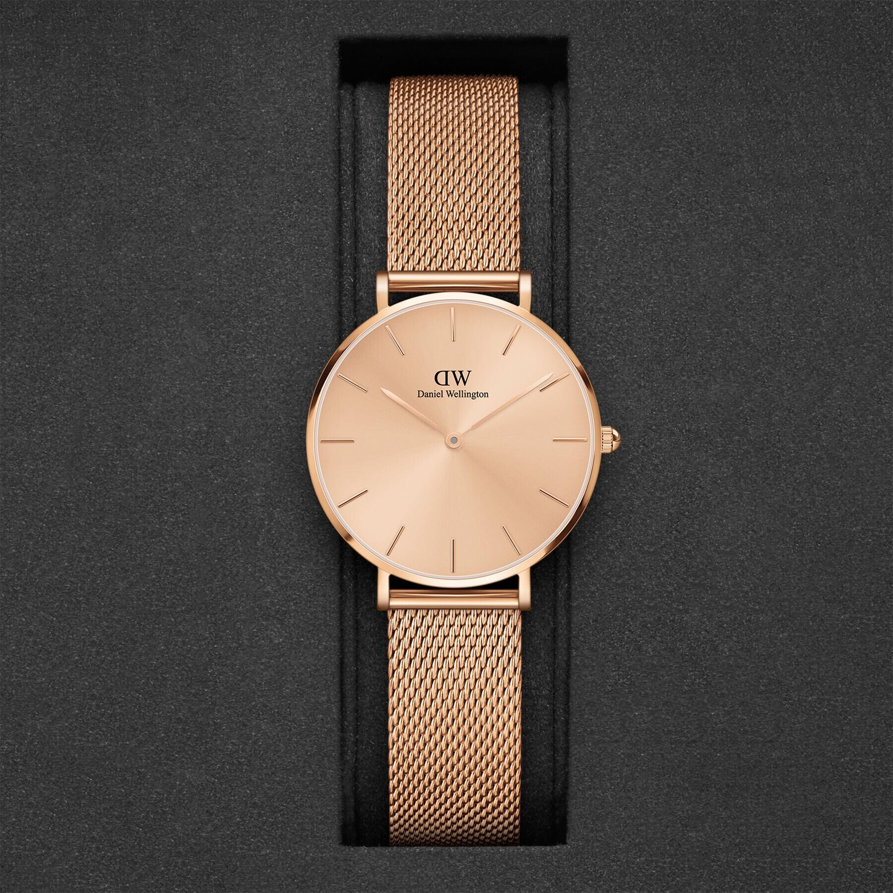 Daniel Wellington Часовник Petite Unitone DW00100471 Розов - Pepit.bg